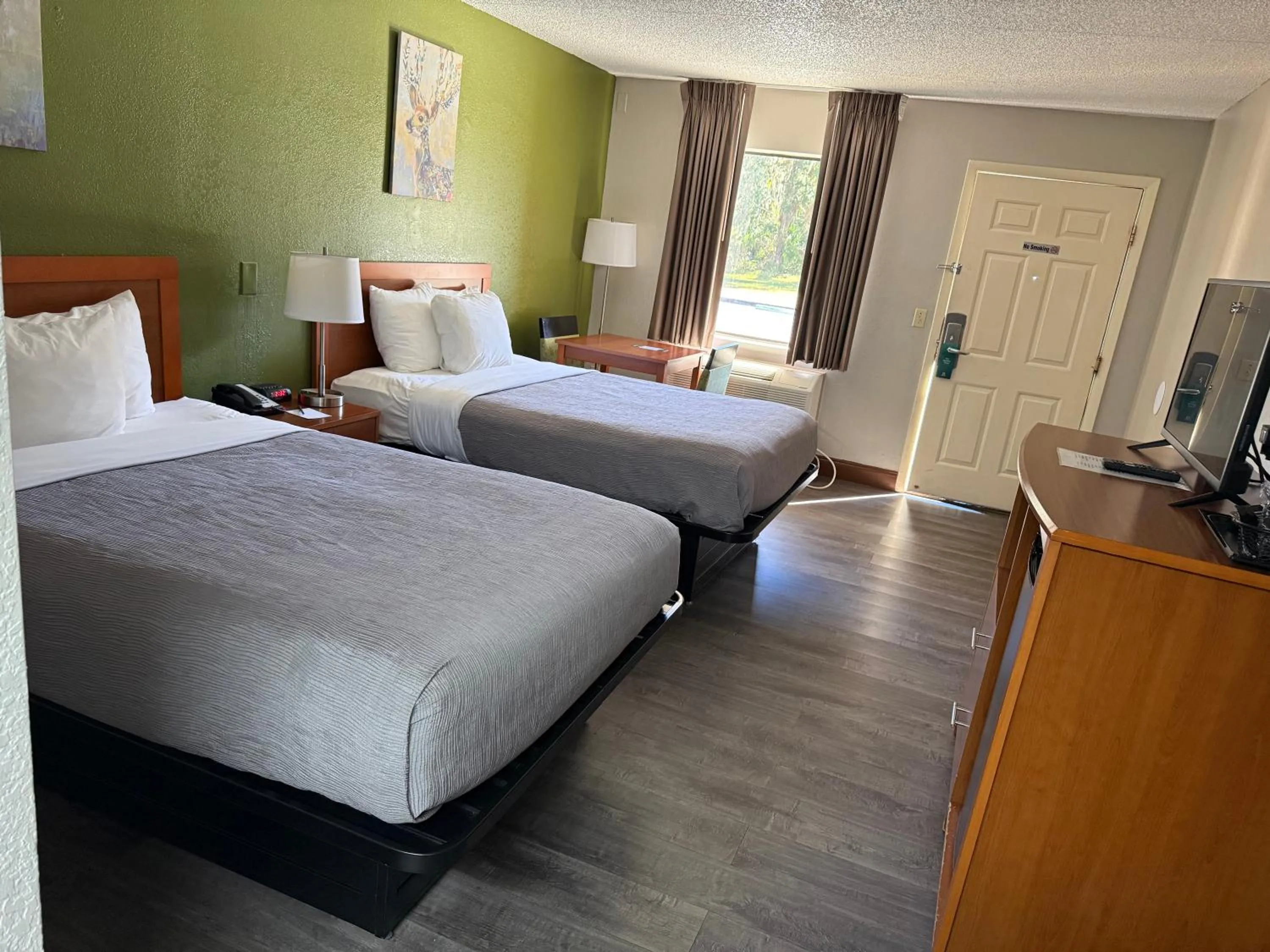 Bedroom, Bed in Quality Inn Crystal River