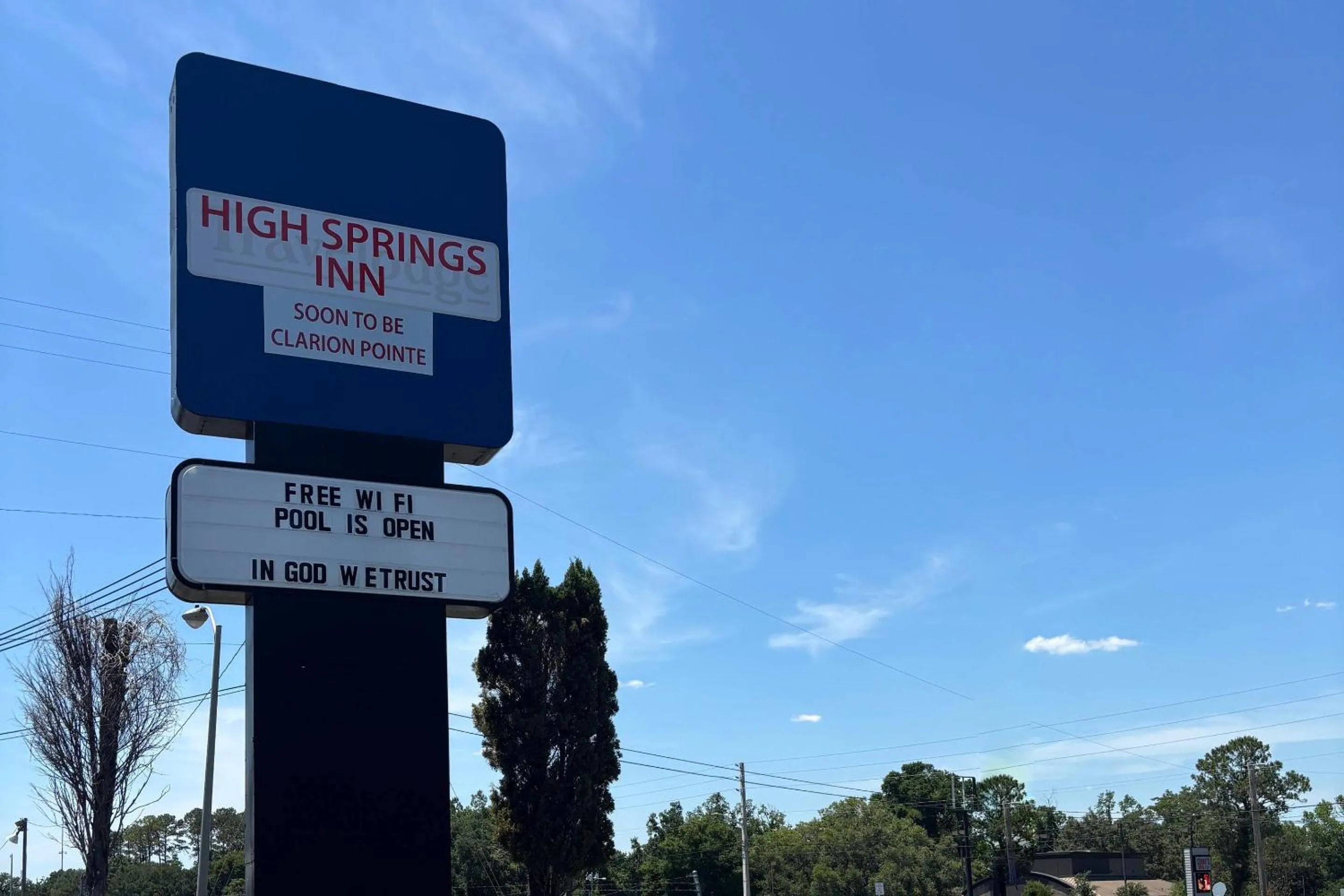 Property building in Alachua Inn