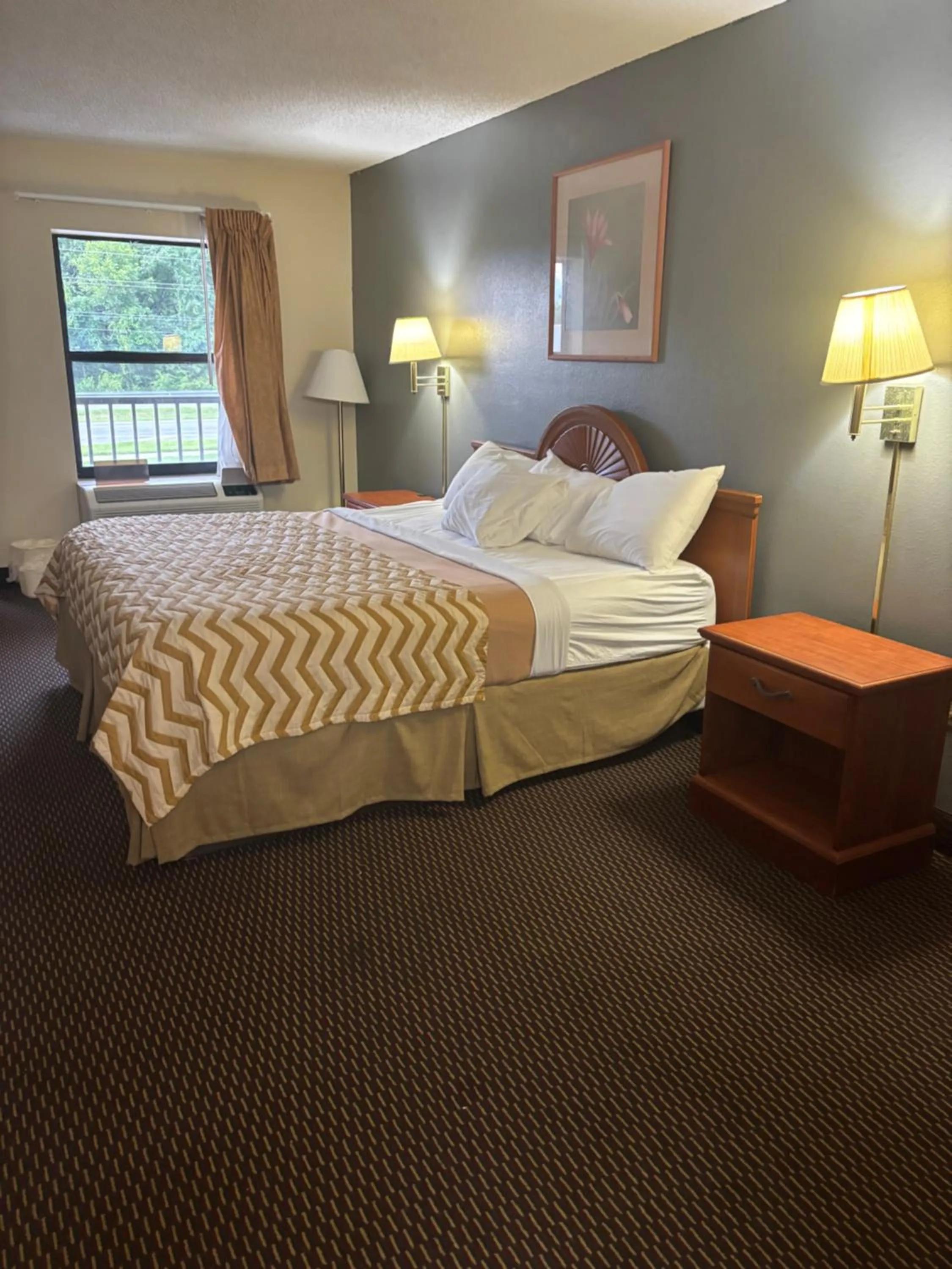 Bedroom, Bed in Alachua Inn