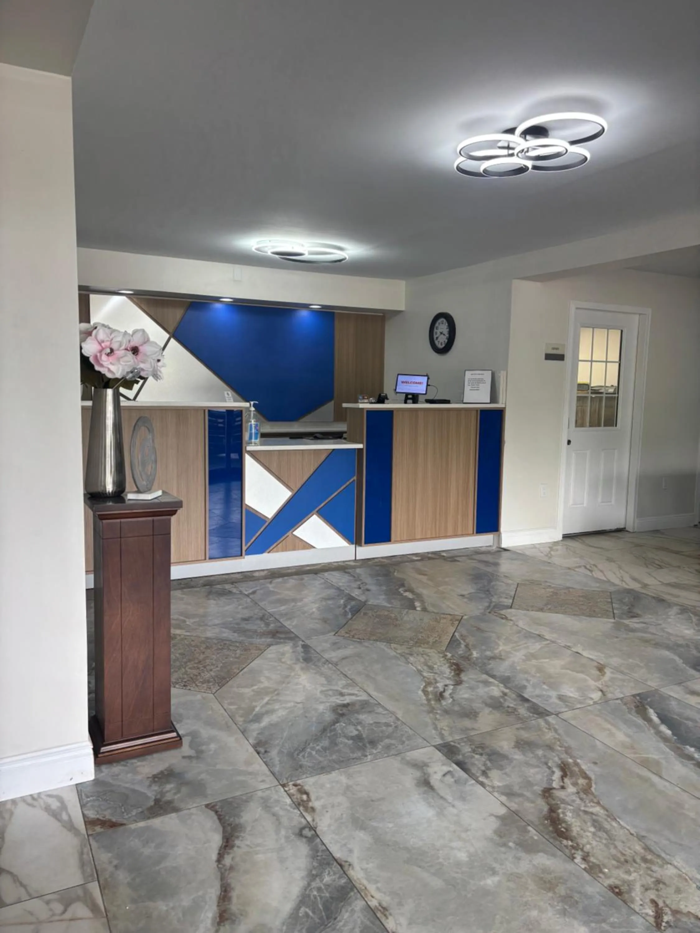 Lobby or reception in Alachua Inn