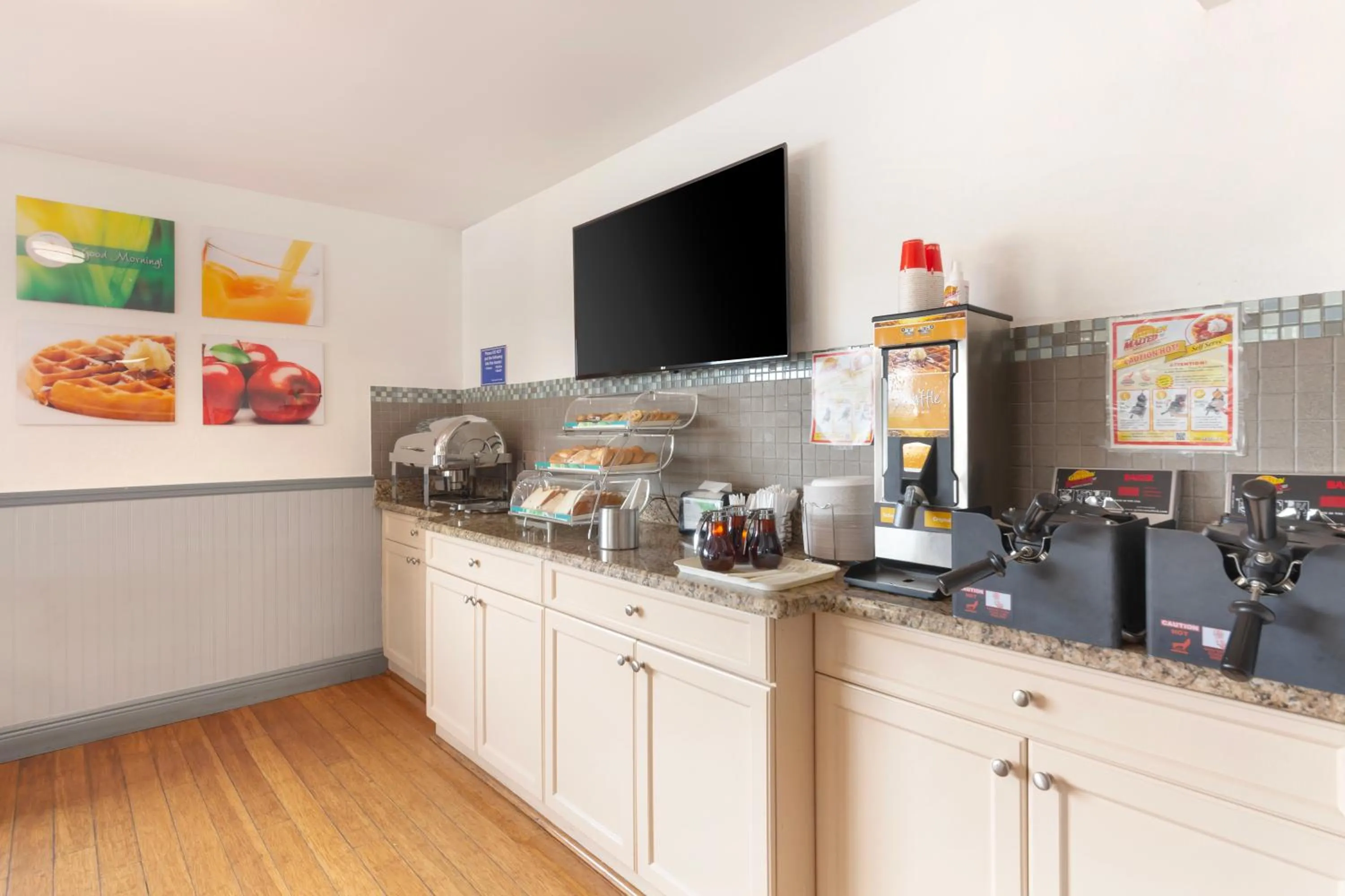 Food and drinks in Quality Inn Florida City - Gateway to the Keys