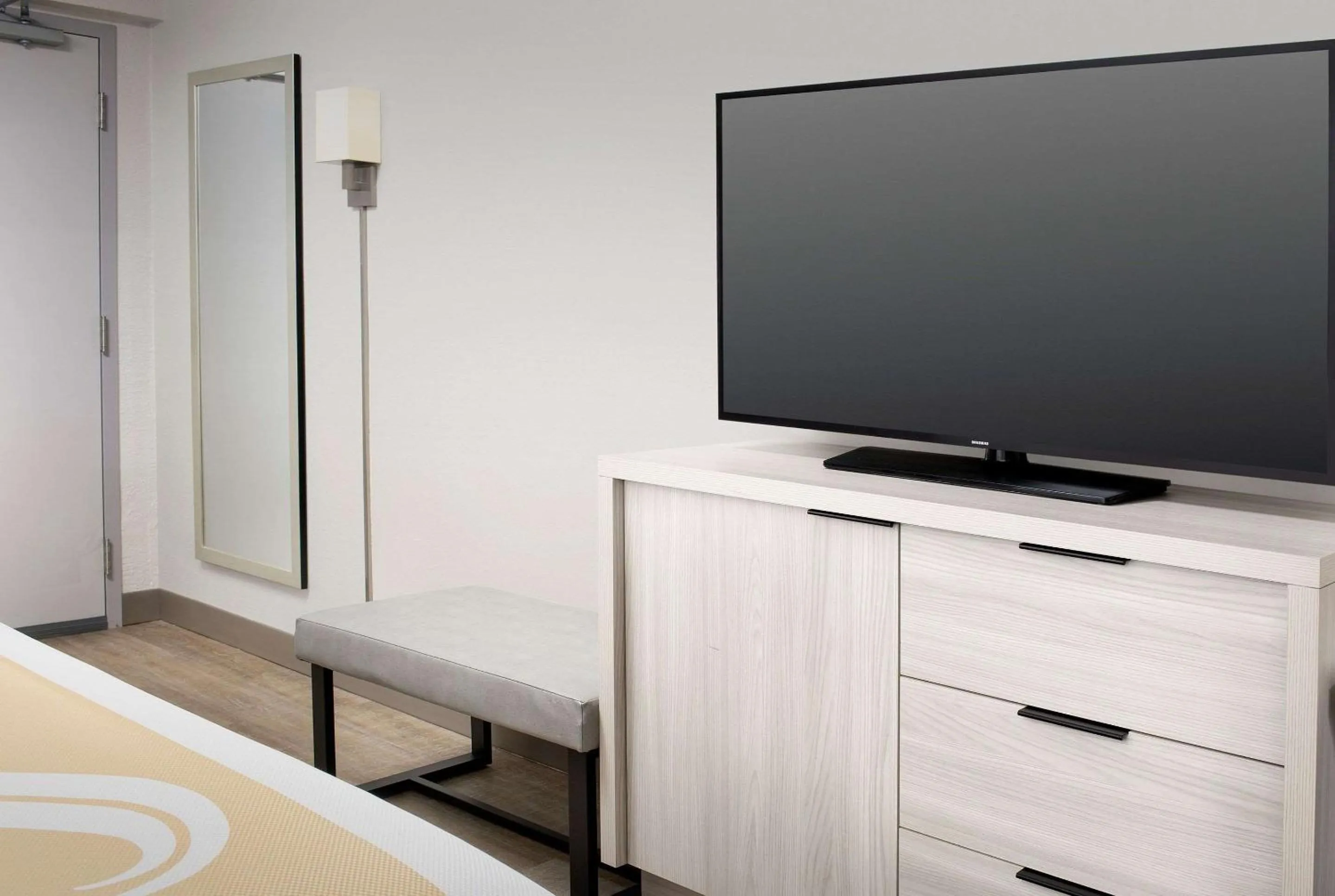 Bedroom in Quality Inn Atlantic Beach-Mayo Clinic Jax Area