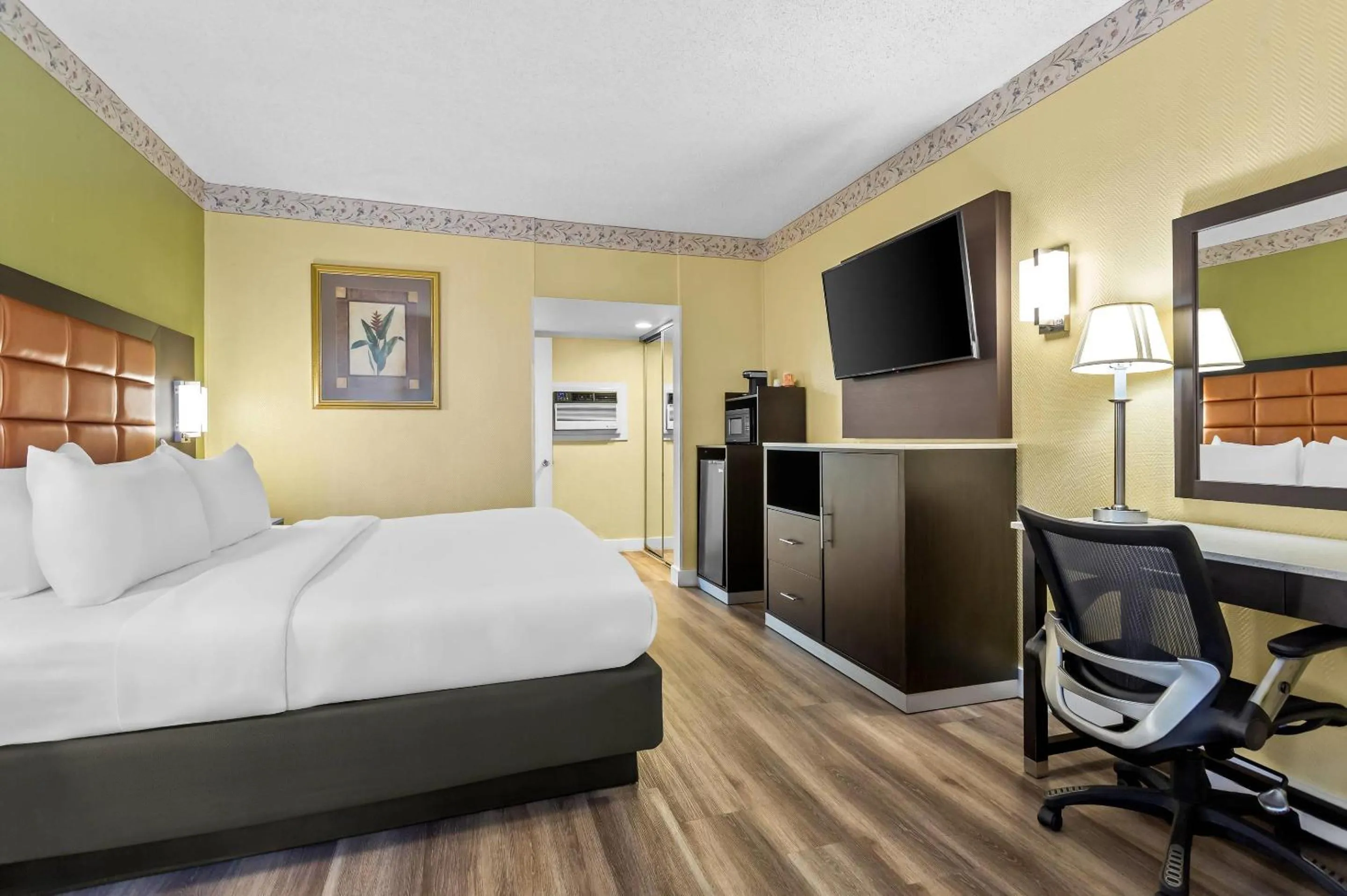 Bedroom, Bed in Quality Inn Tampa Airport - Cruise Port