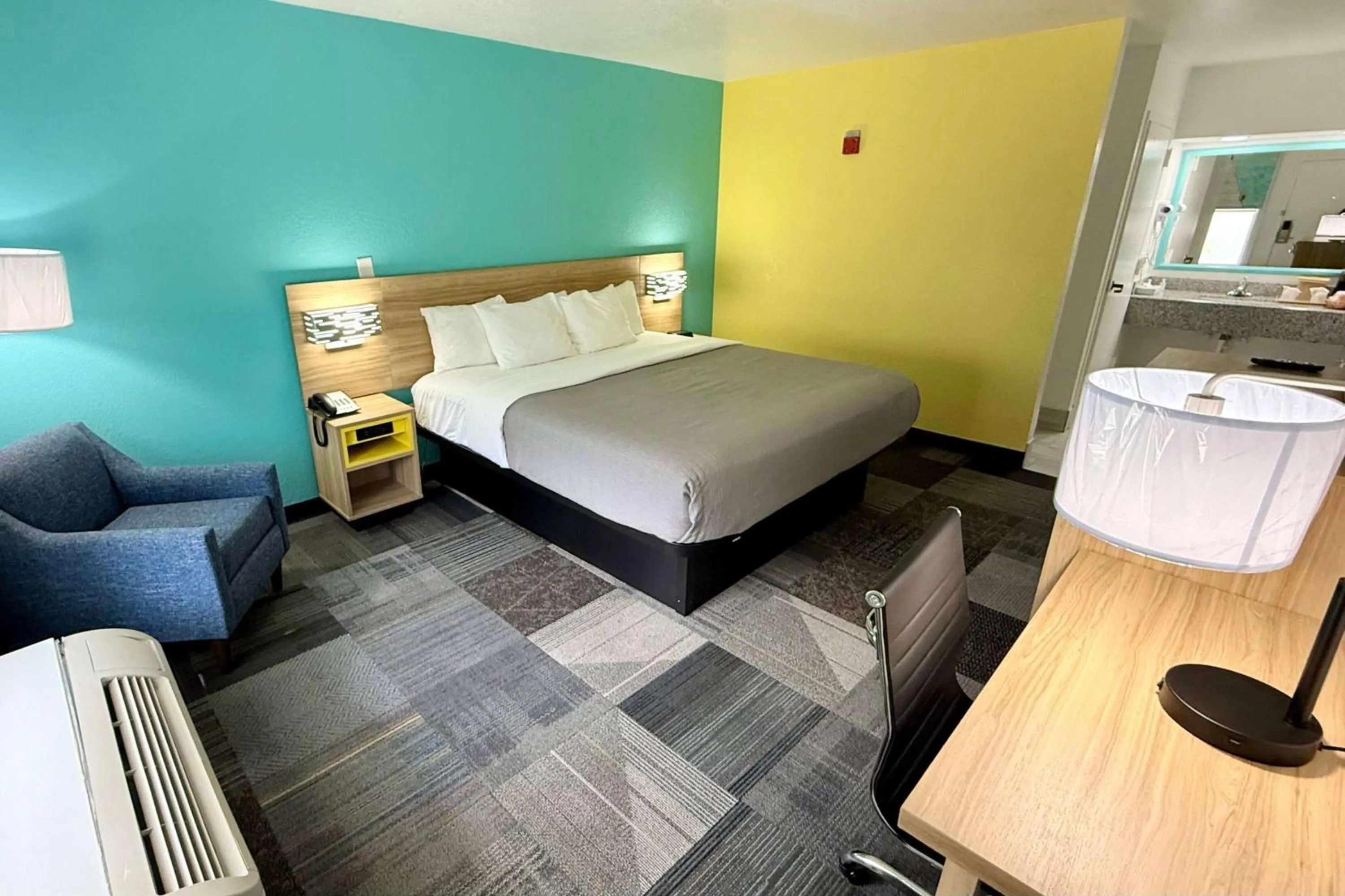 Photo of the whole room, Bed in Days Inn by Wyndham Eglin AFB
