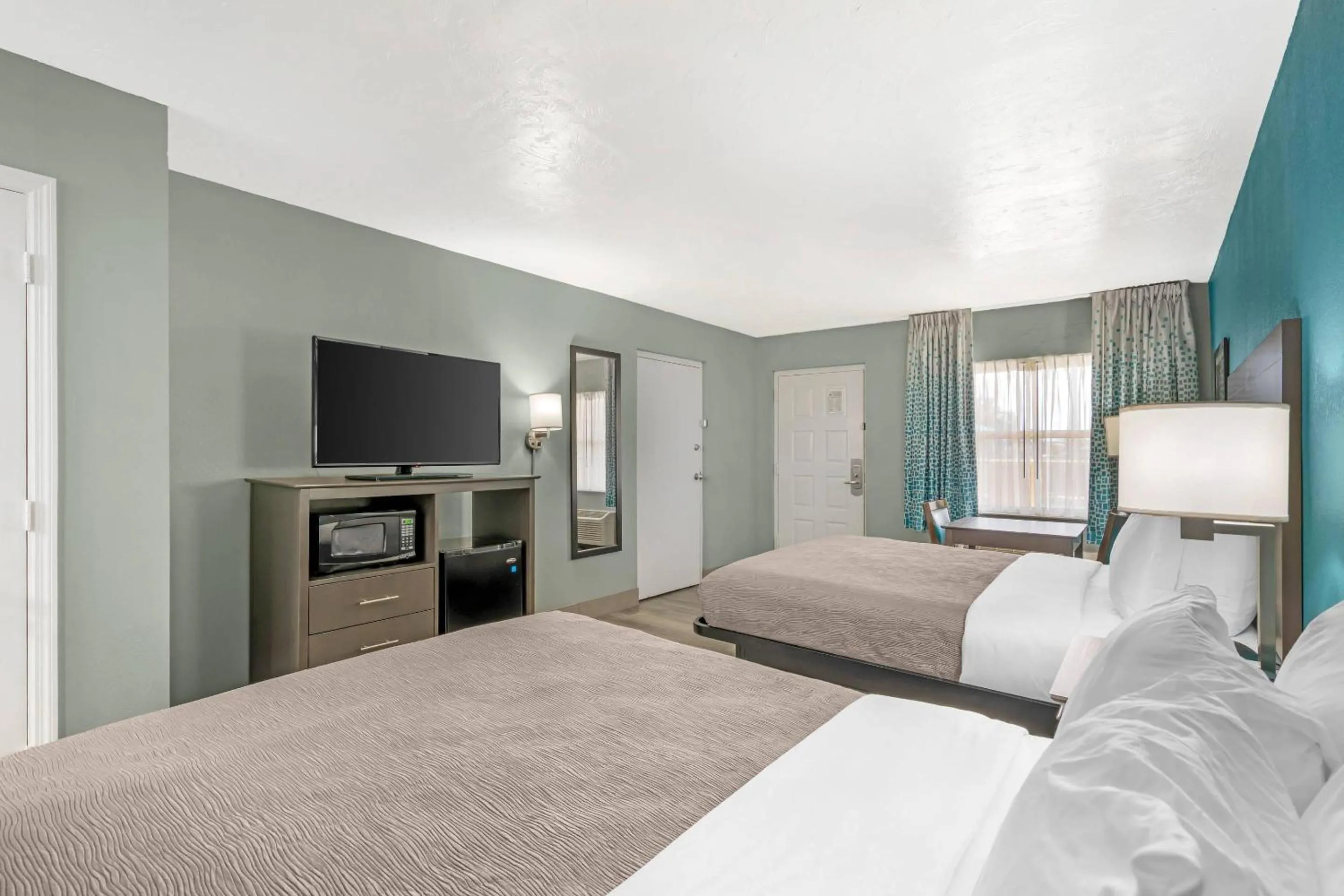 Bedroom, Bed in Quality Inn Bradenton North I-75