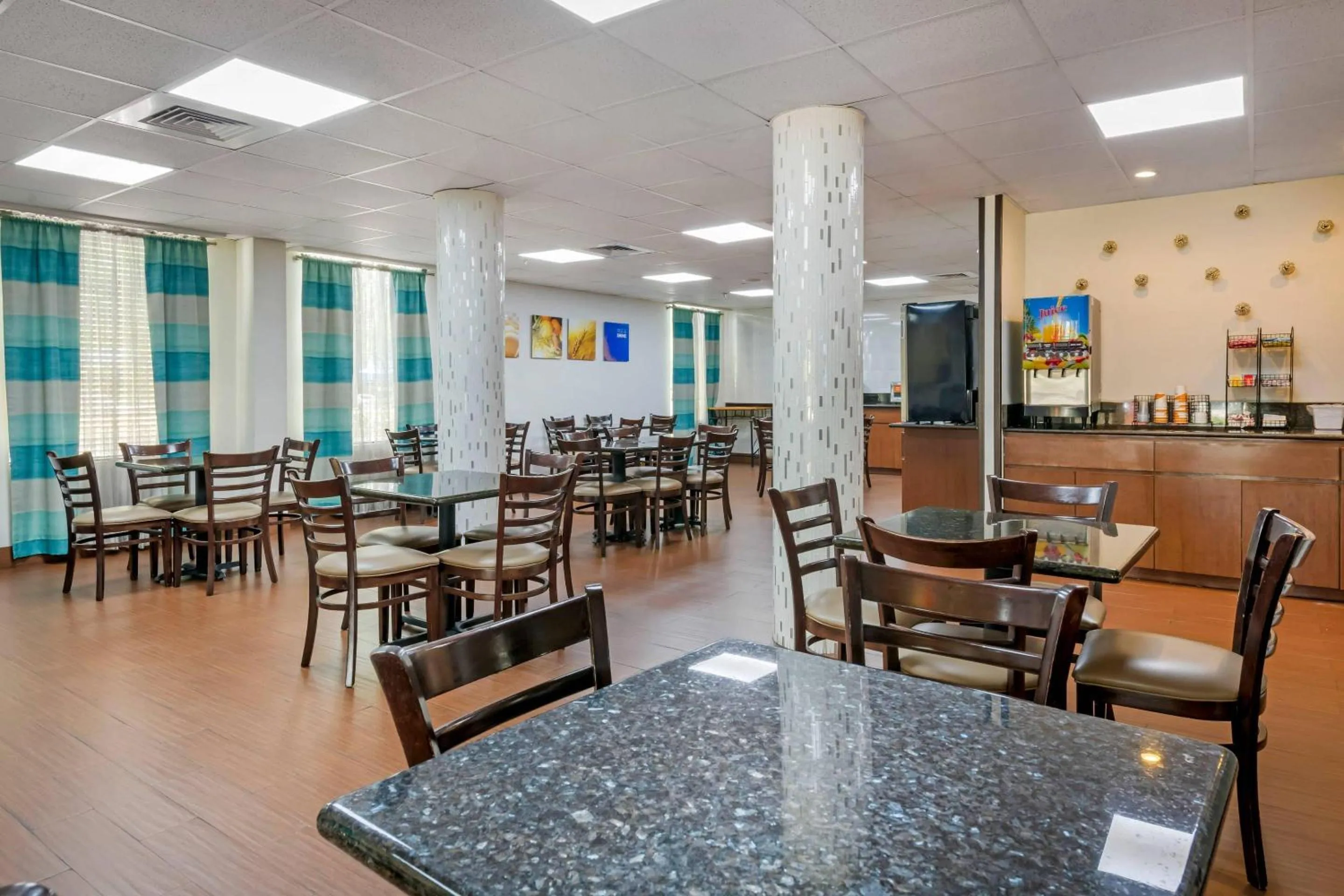 Breakfast in Comfort Inn & Suites Fort Lauderdale West Turnpike