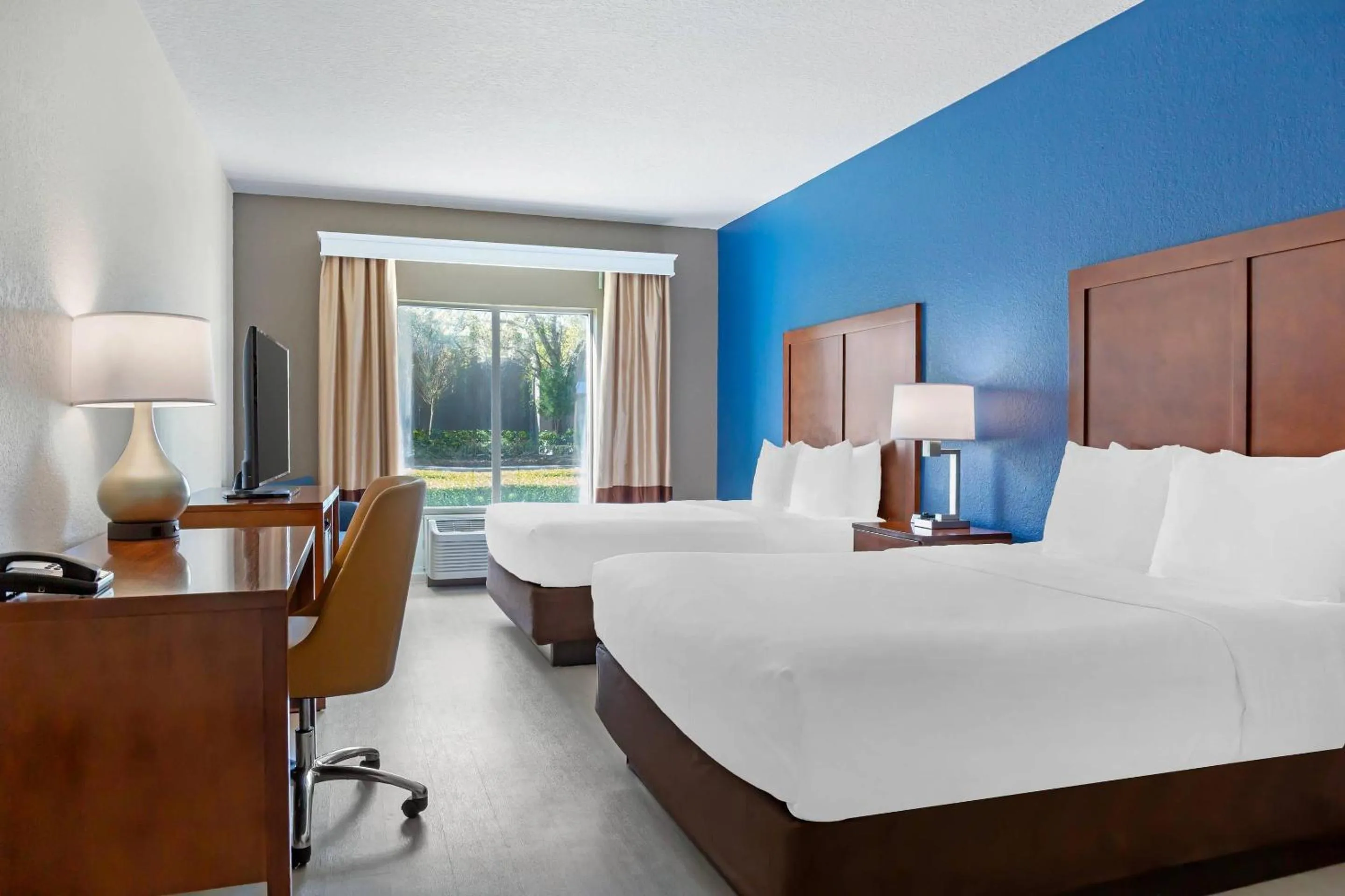 Bedroom, Bed in Comfort Inn & Suites Orlando North