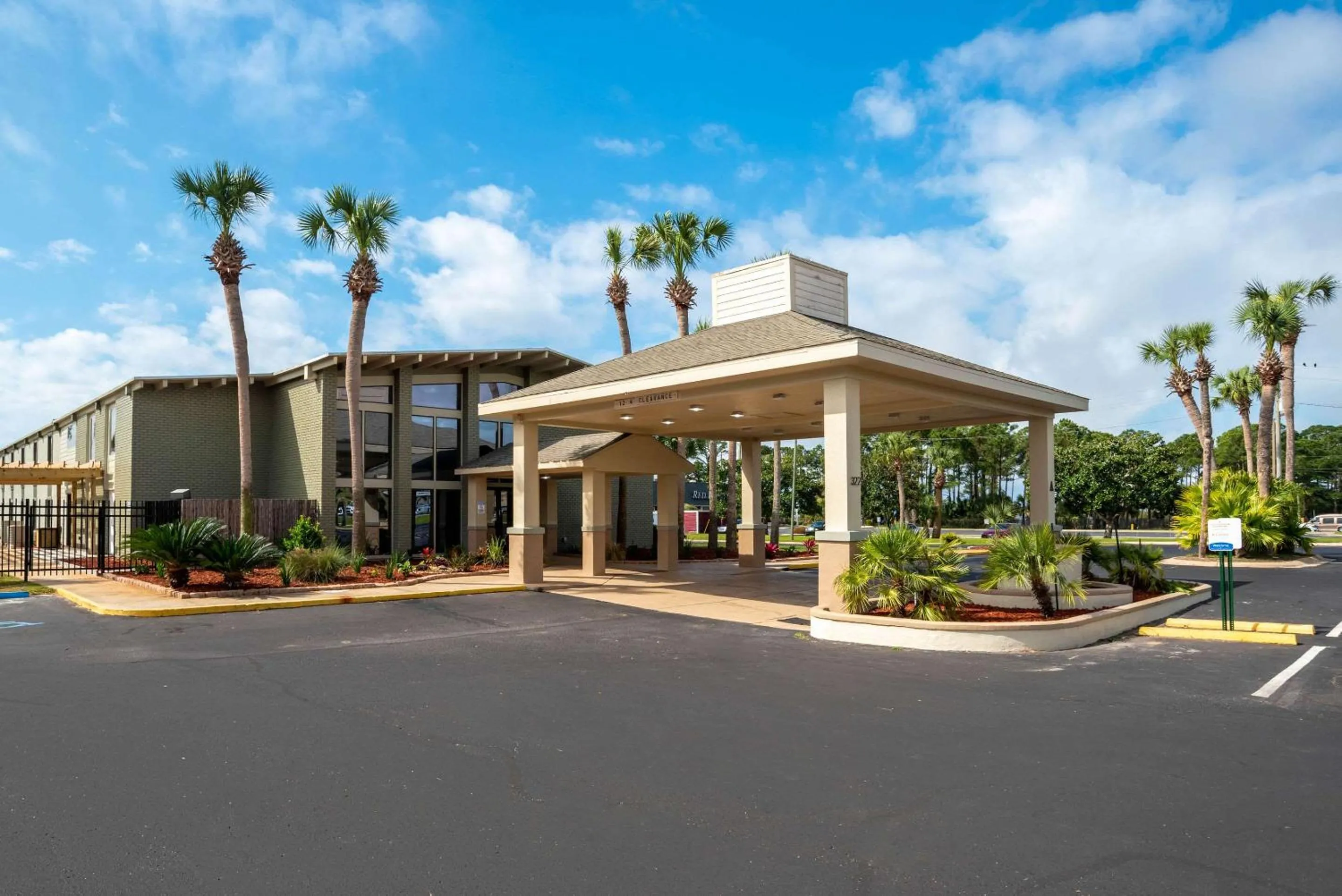 Property building in Quality Inn Fort Walton Beach - Destin West