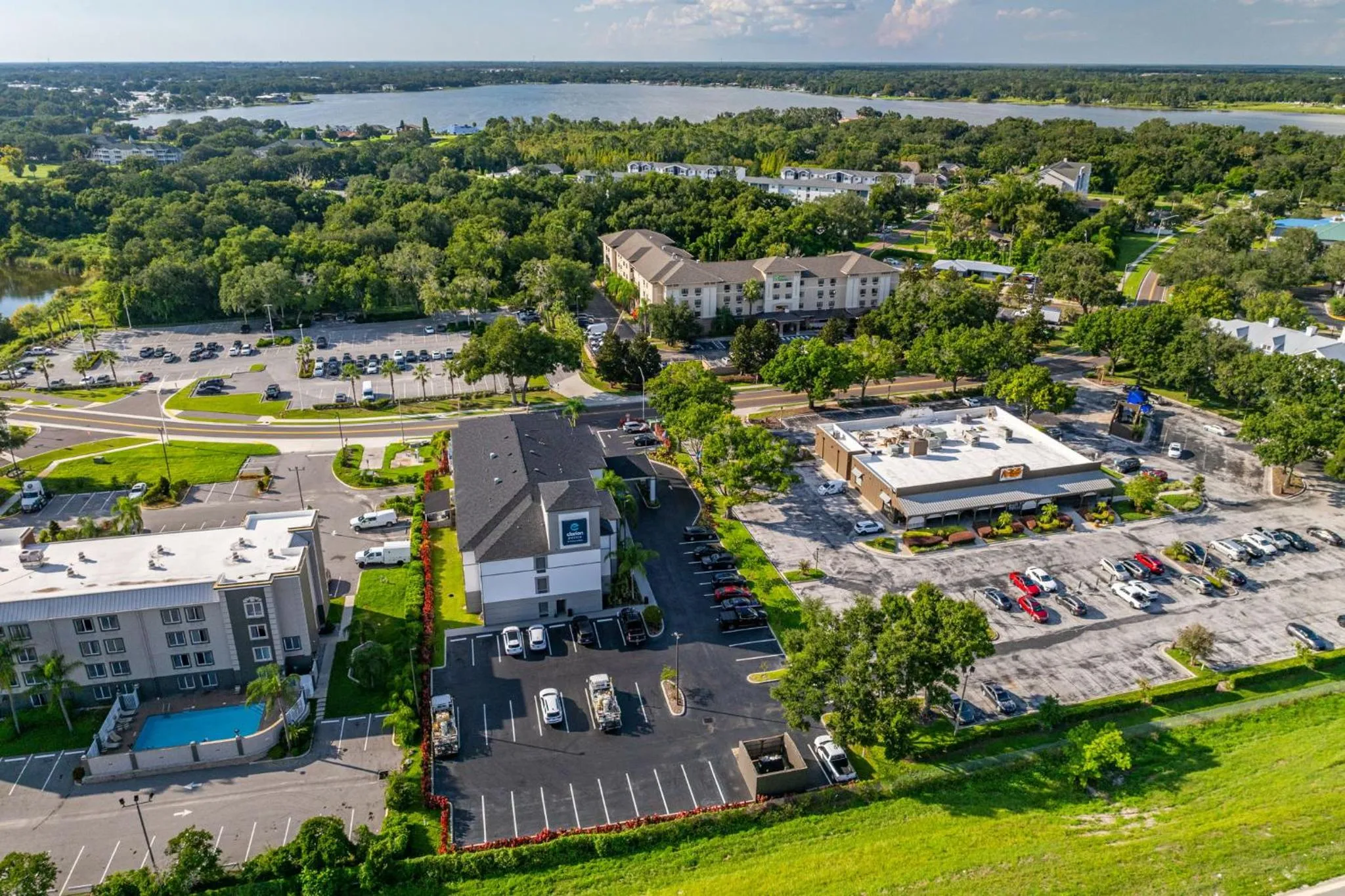 Parking in Clarion Pointe Lakeland I-4
