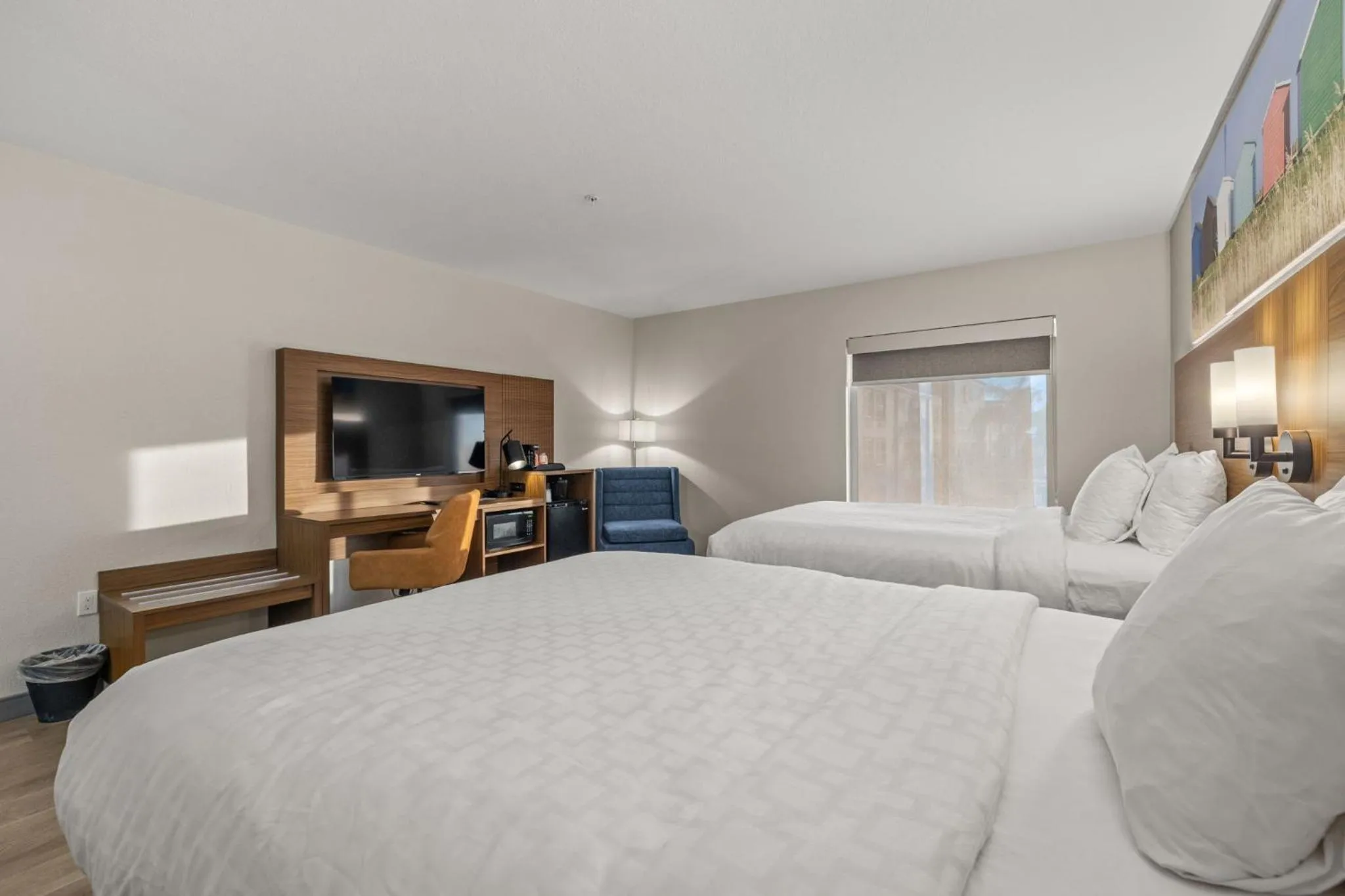 Bedroom, Bed in Clarion Pointe Lakeland I-4