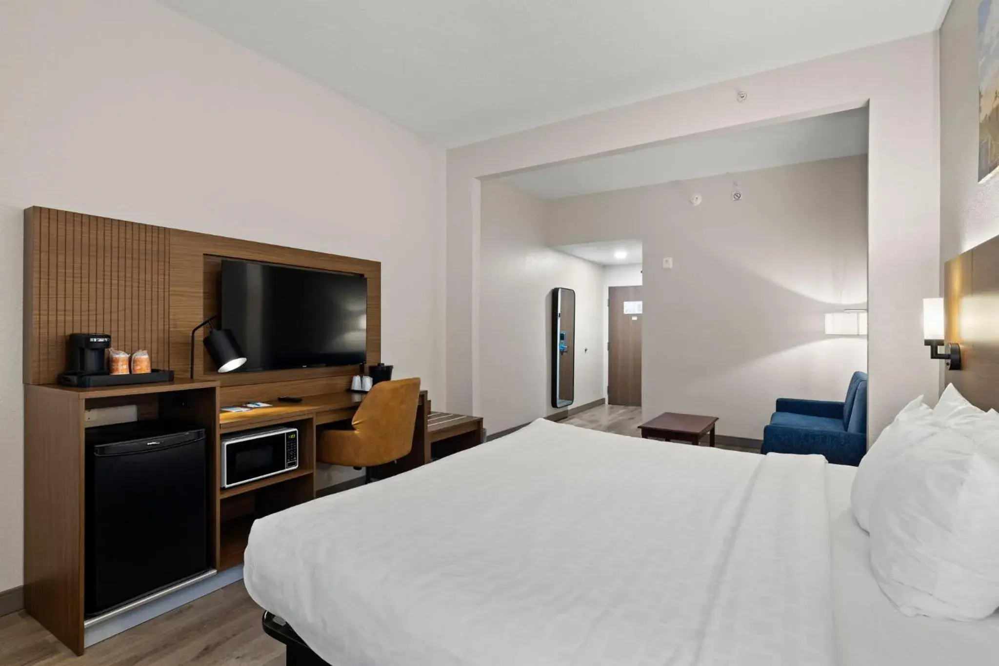 King Room - Accessible/Non-Smoking in Sleep Inn & Suites Lakeland I-4 King Room - Accessible/Non-Smoking in Sleep Inn & Suites Lakeland I-4