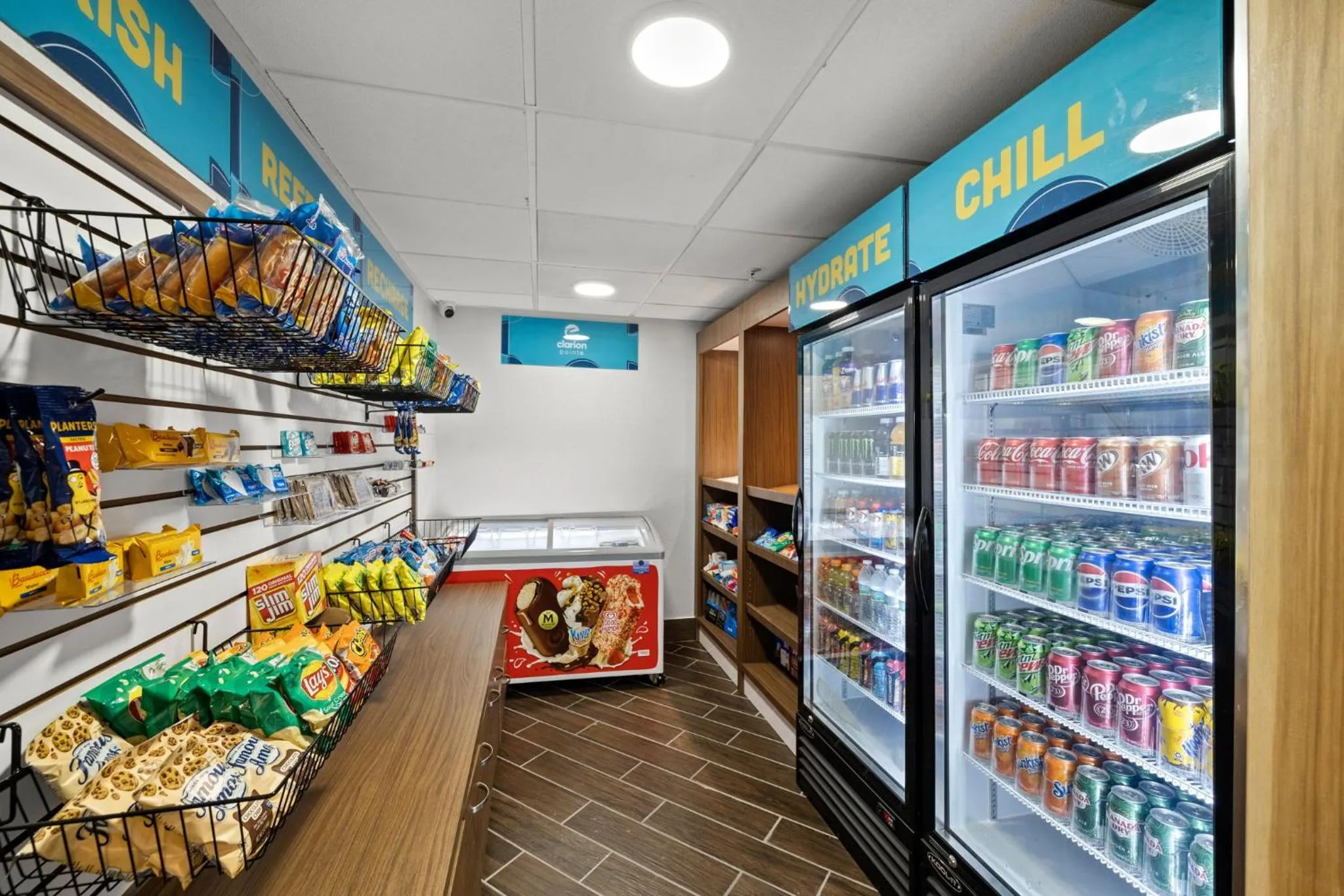 On-site shops in Clarion Pointe Lakeland I-4