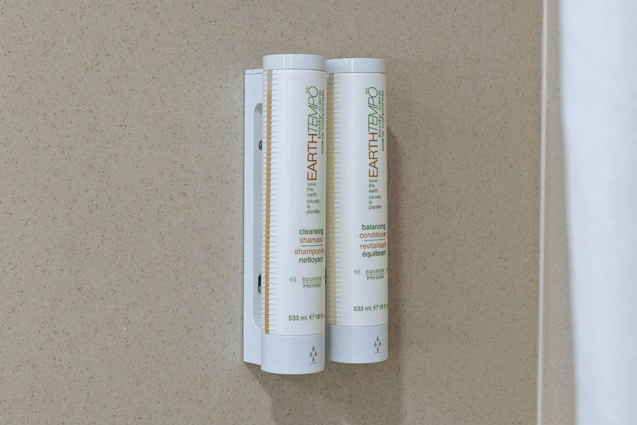 Text overlay in Clarion Pointe Lakeland I-4