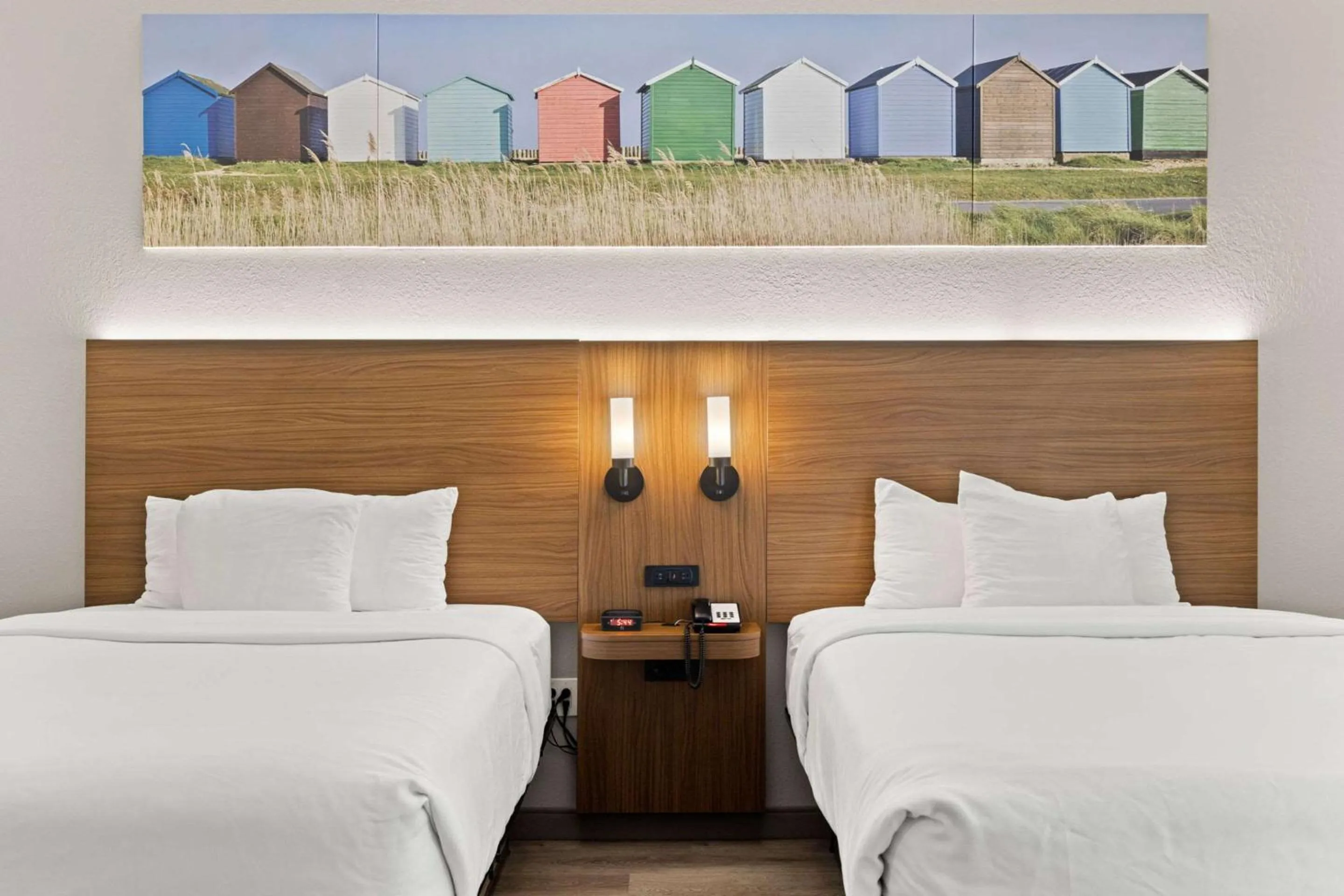 Bedroom, Bed in Clarion Pointe Lakeland I-4