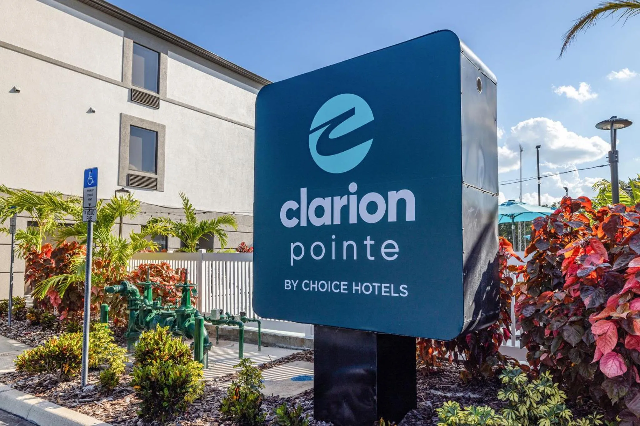 Logo/Certificate/Sign in Clarion Pointe Lakeland I-4