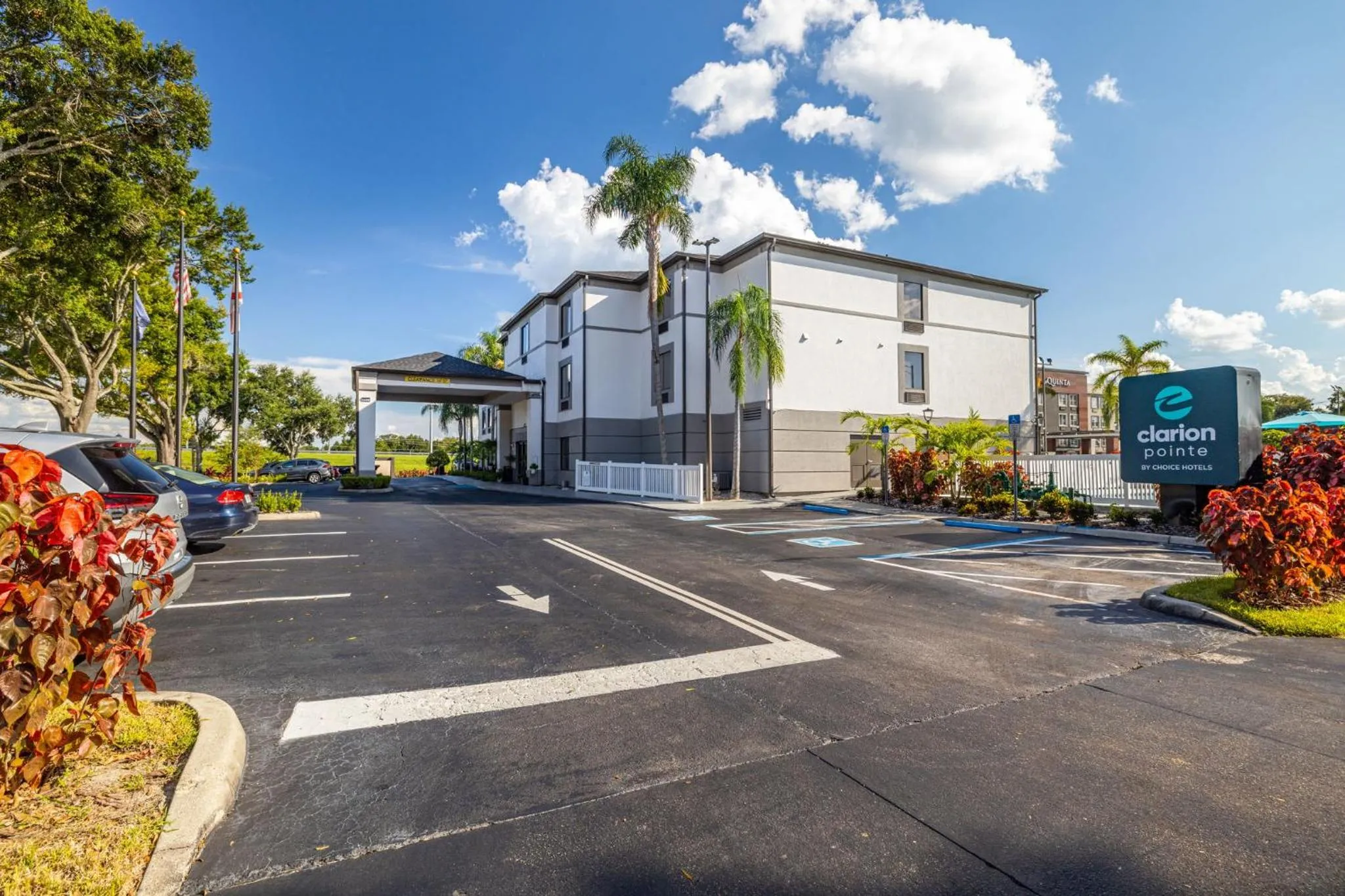 Street view in Clarion Pointe Lakeland I-4