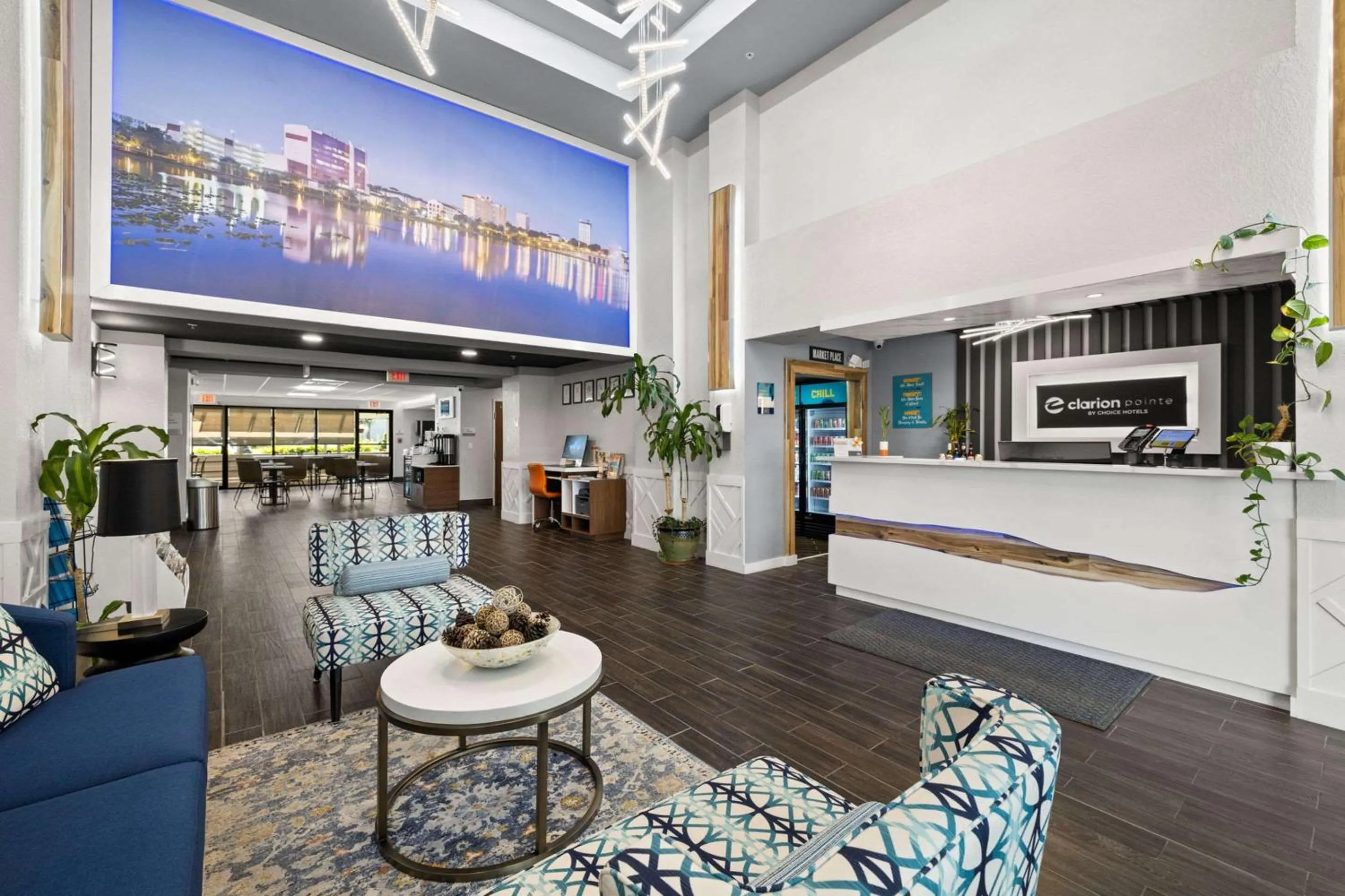 Lobby or reception in Clarion Pointe Lakeland I-4