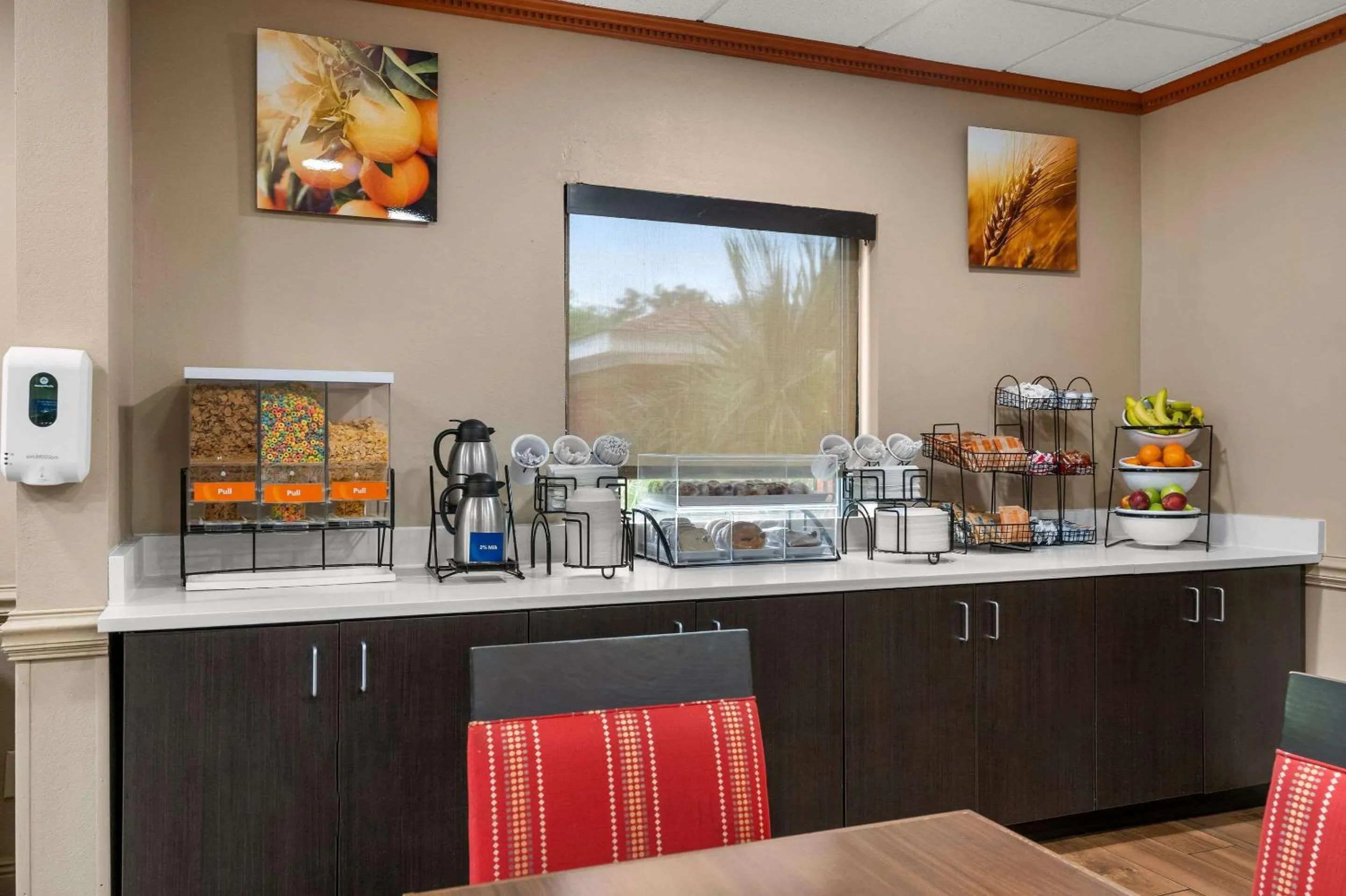 Breakfast in Comfort Inn & Suites Chipley I-10