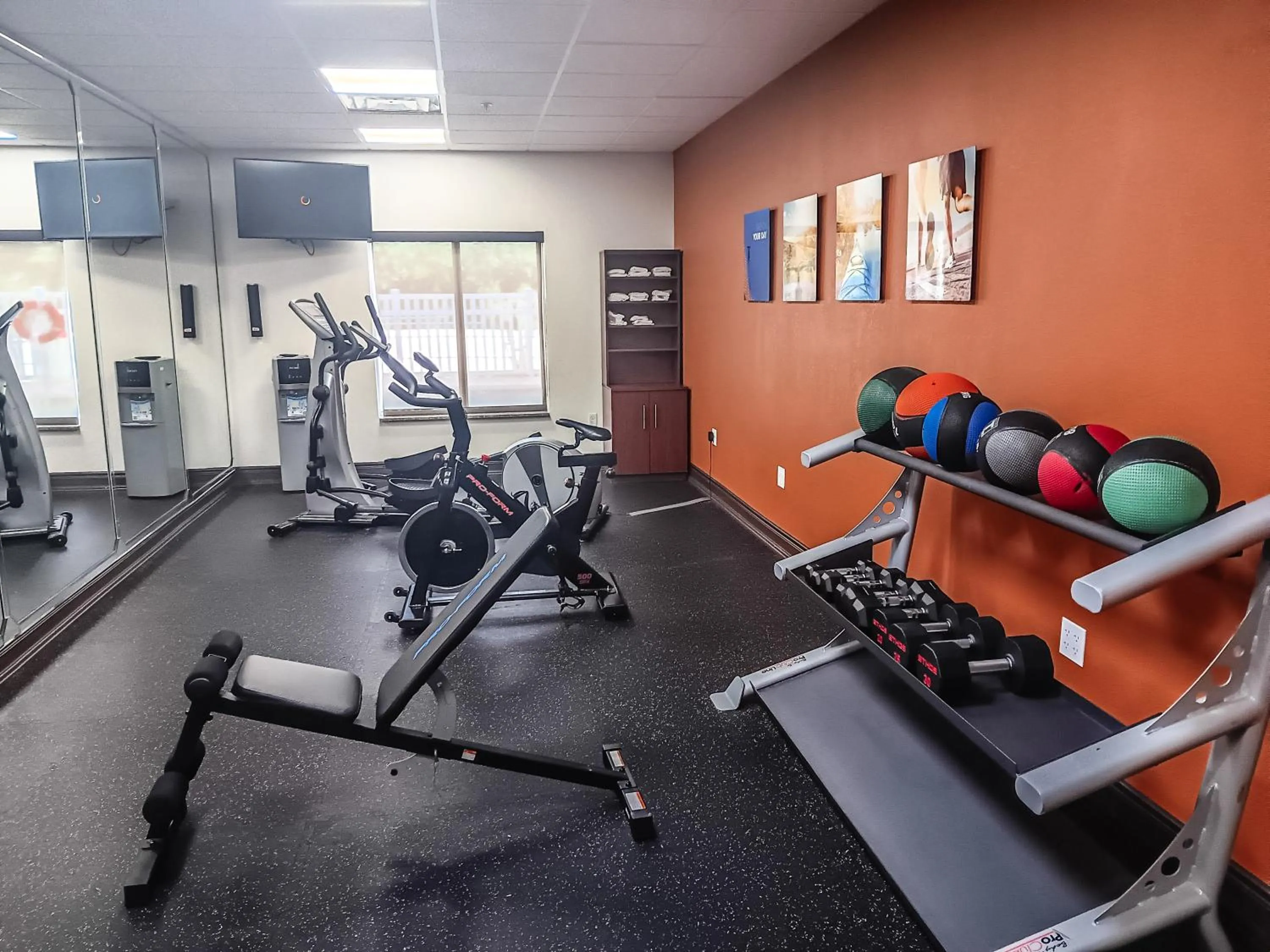 Fitness centre/facilities in Comfort Suites Ocala North