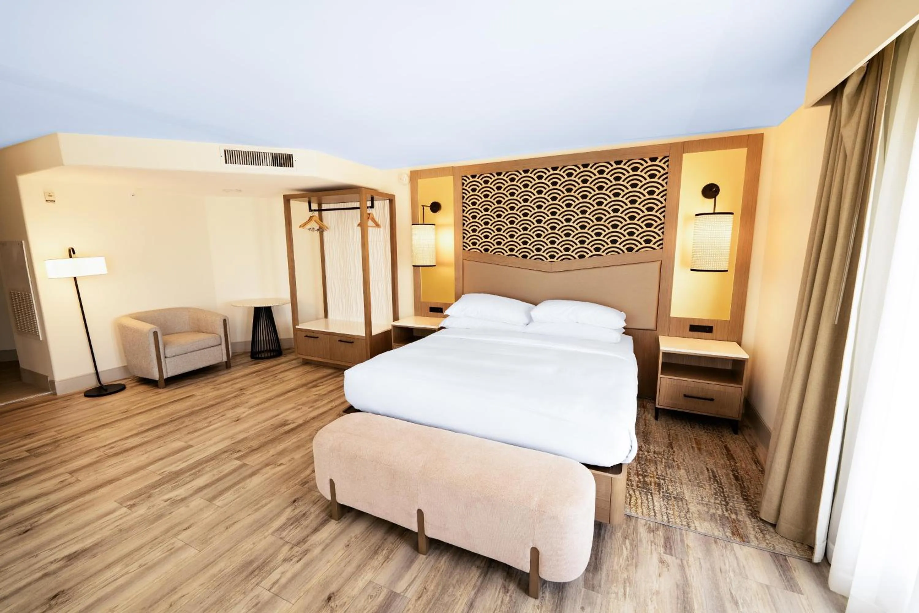 Bed in Castillo Real St Augustine Beach,Tapestry Collection Hilton