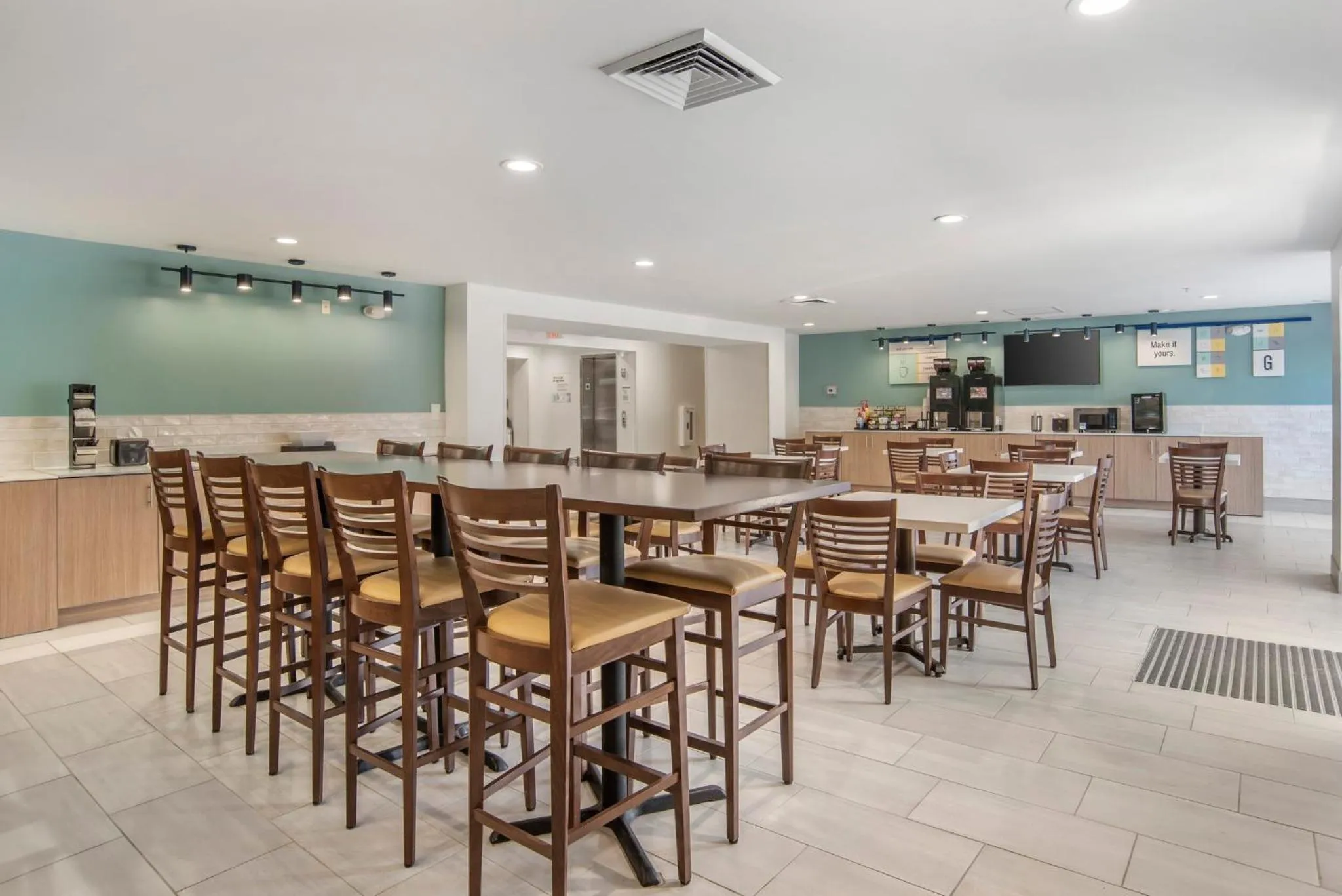 Breakfast in Garner Hotel Panama City Beach Northeast by IHG