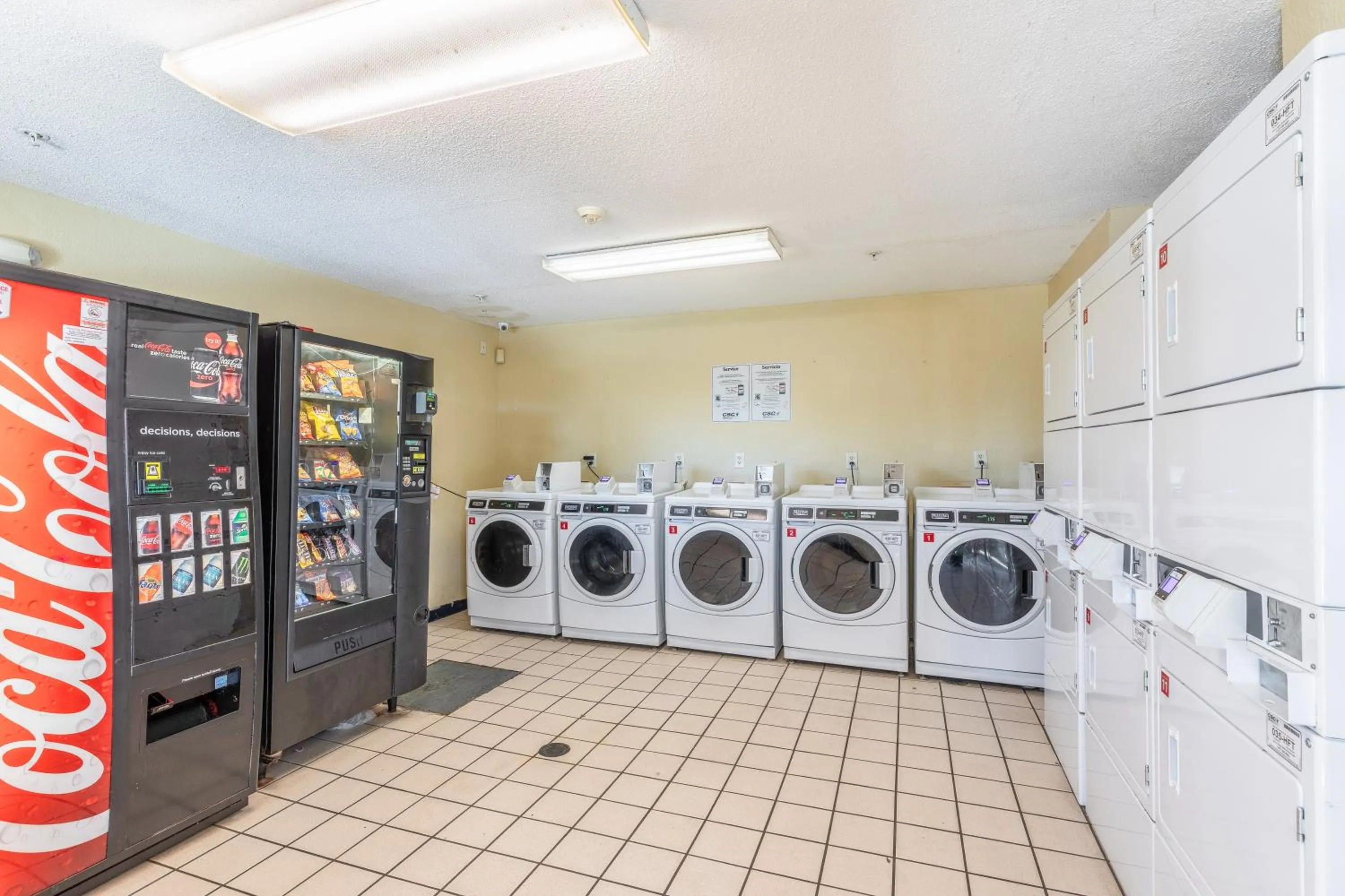 Other in HomeTowne Studios by Red Roof Orlando - Casselberry