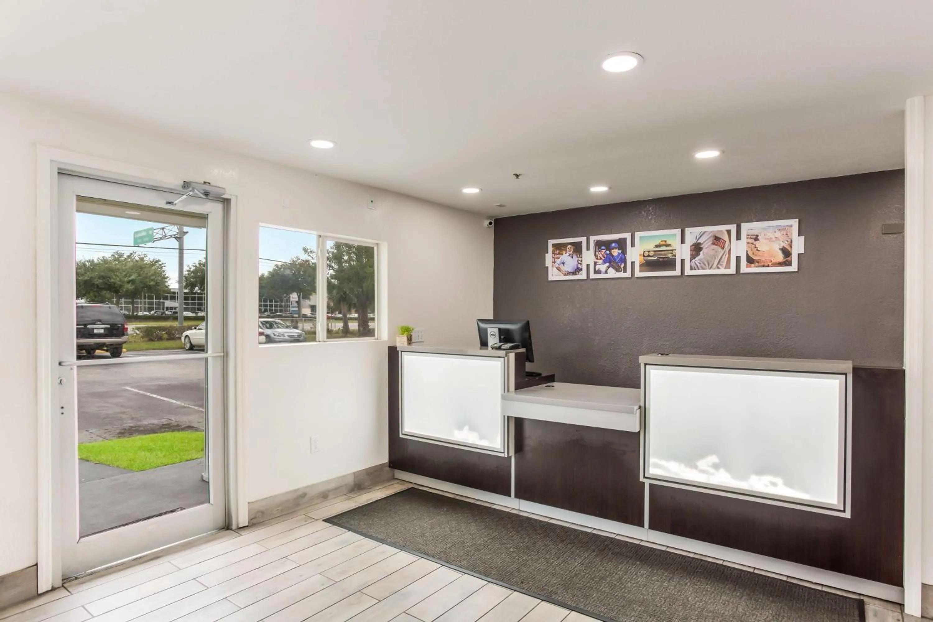 Lobby or reception in Motel 6-Jacksonville, FL - South