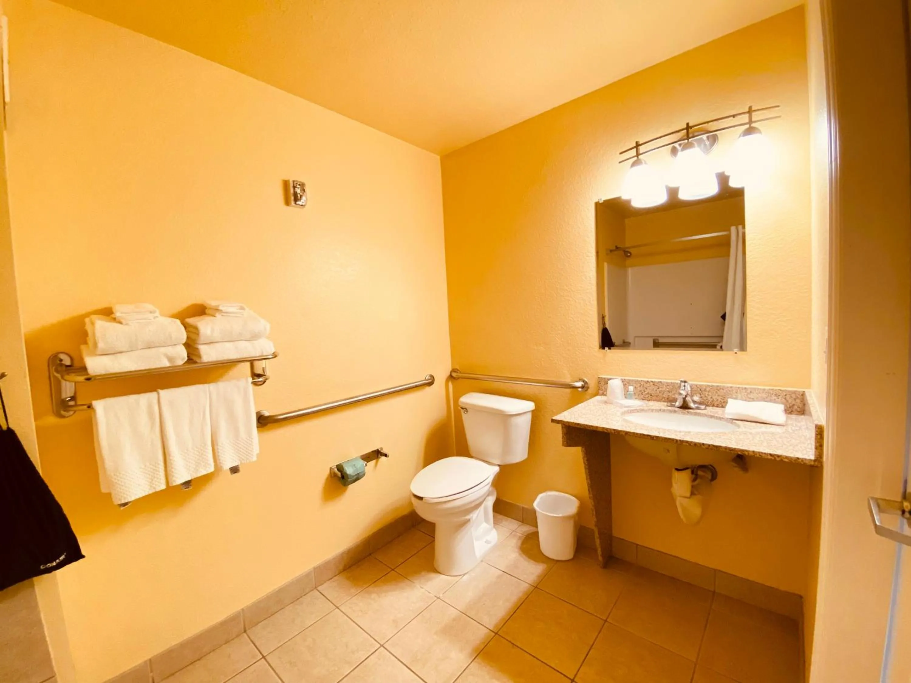 Bathroom in Suburban Studios Fort Myers Cape Coral