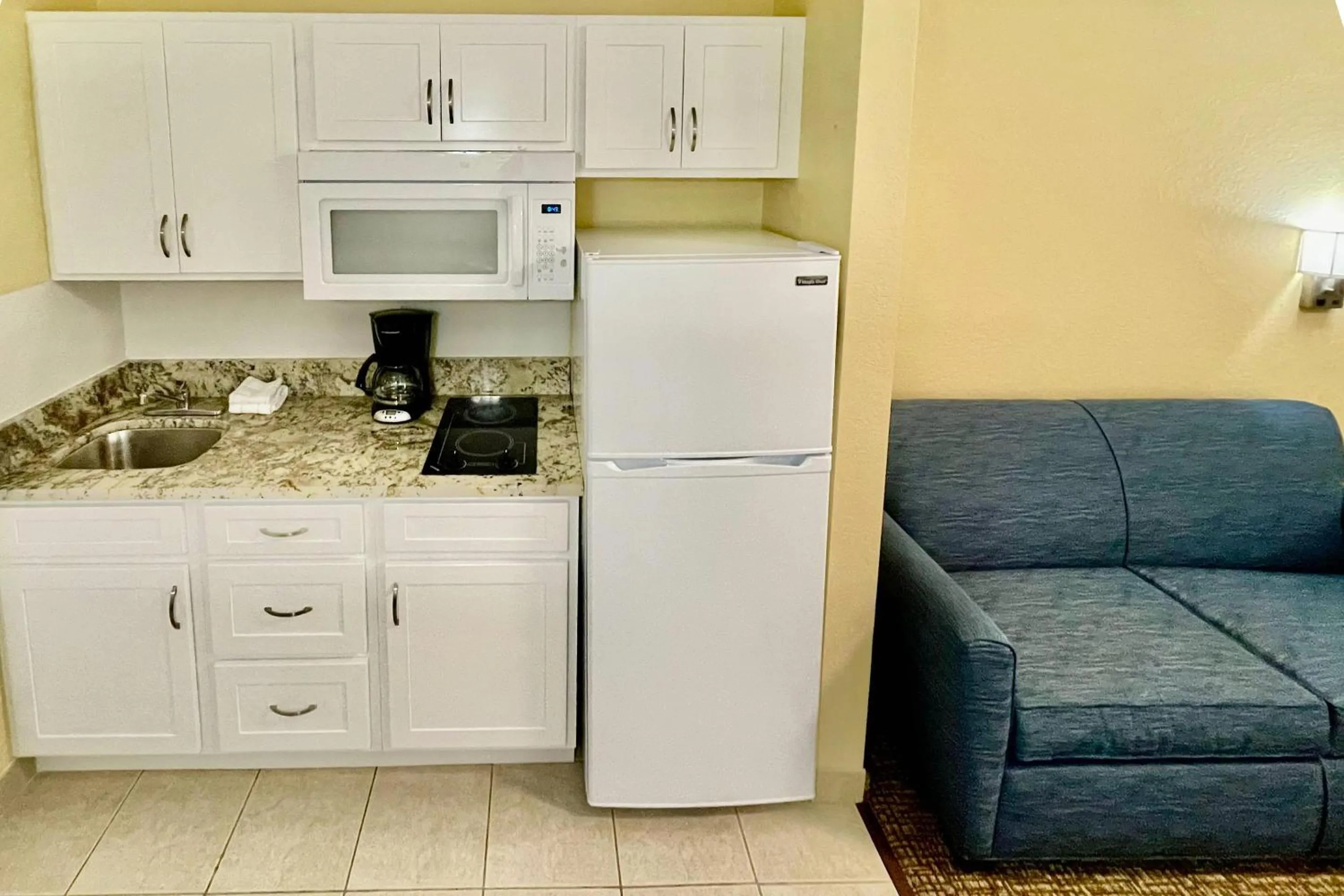 Bedroom in Suburban Studios Fort Myers Cape Coral