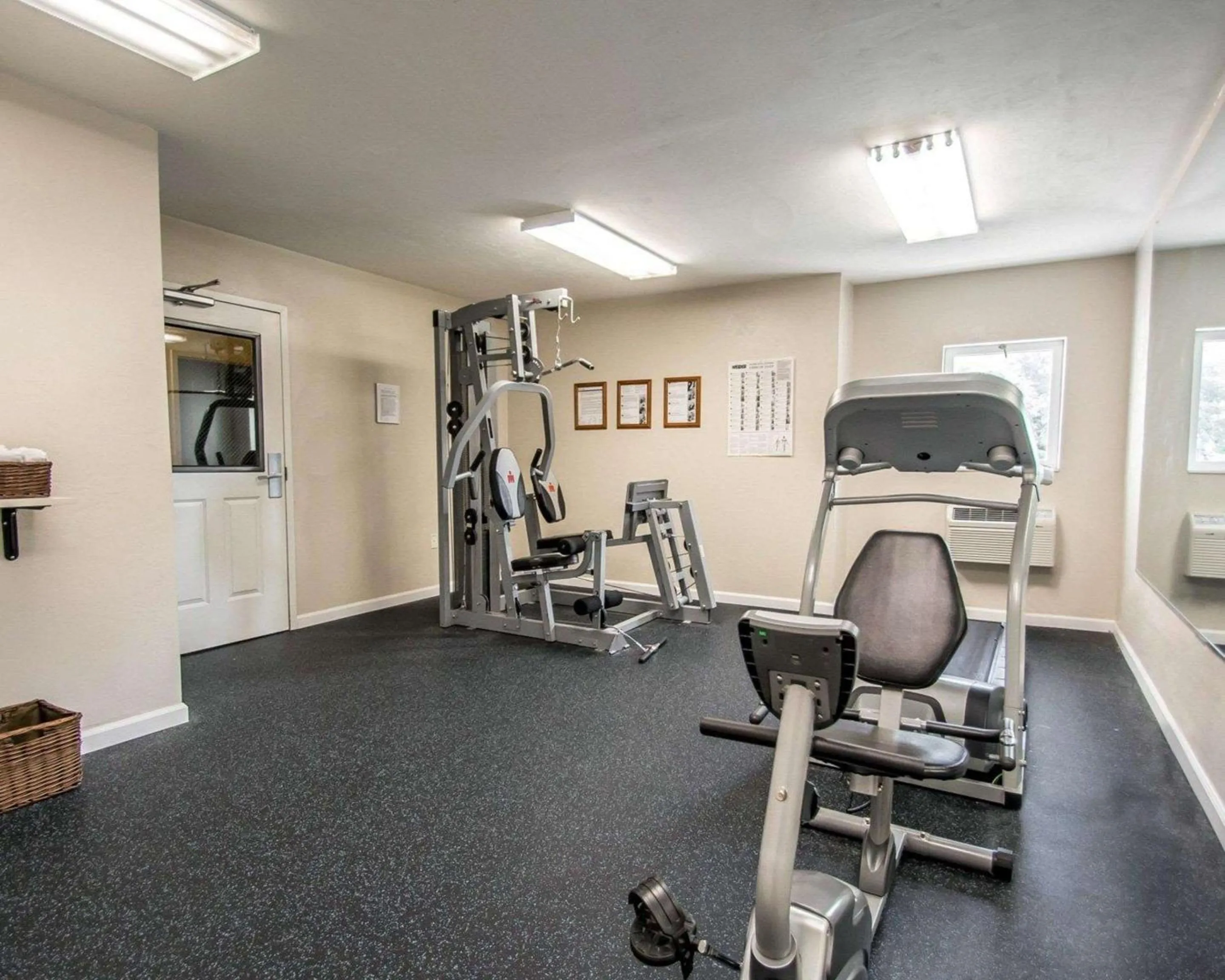 Fitness centre/facilities in Suburban Studios Melbourne Airport