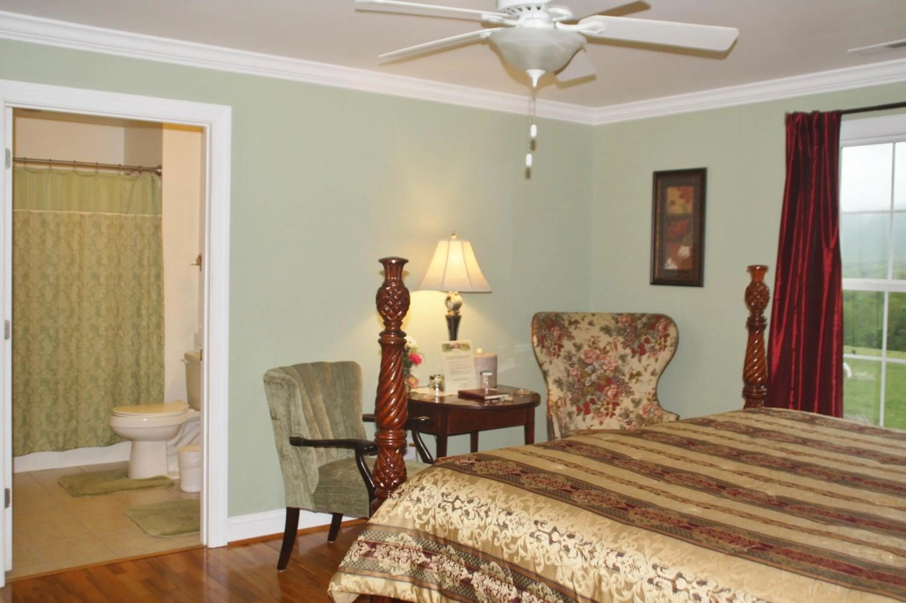 Other, Bed in A Mighty Oak B&B