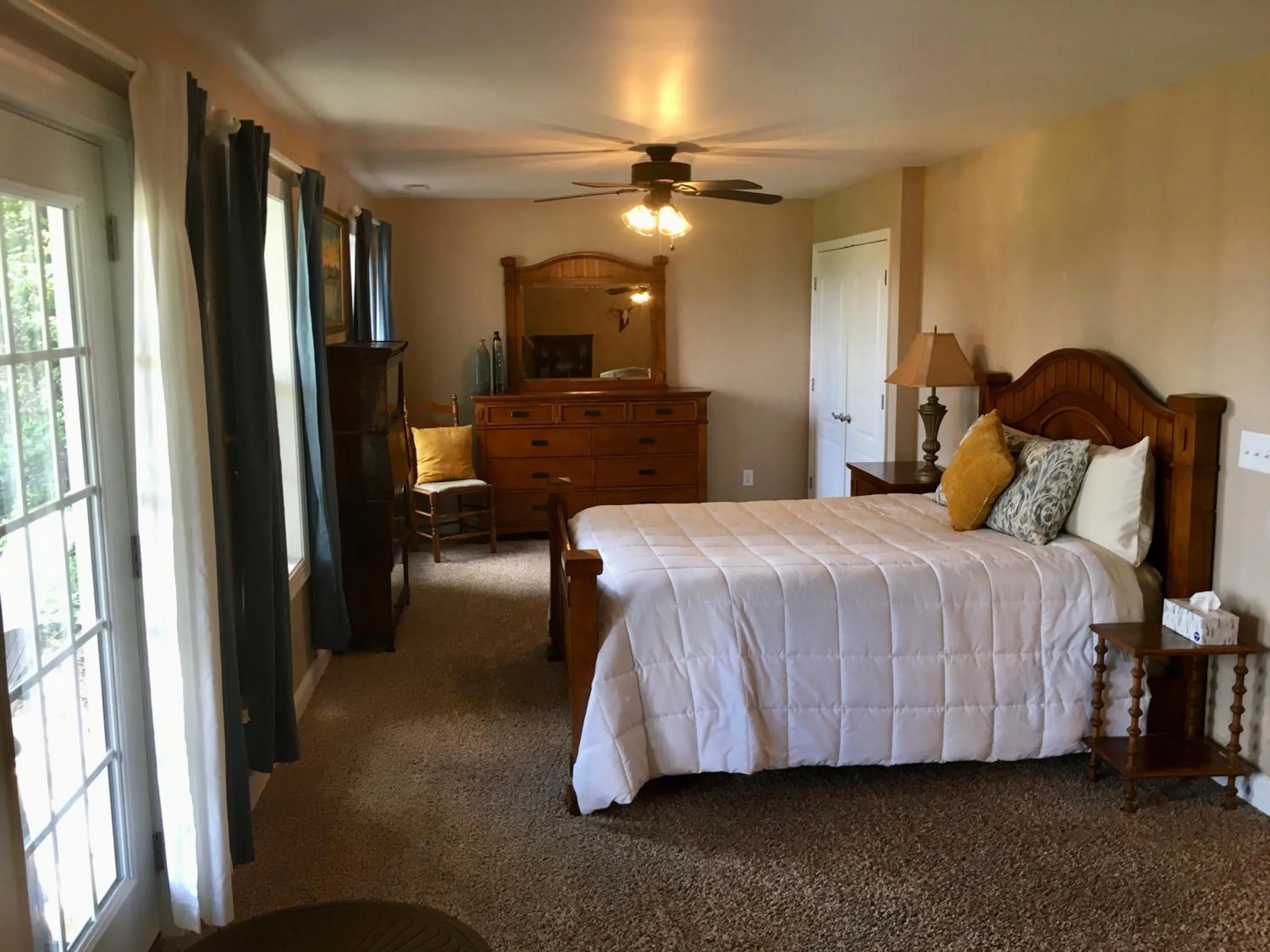 Bedroom, Bed in A Mighty Oak B&B