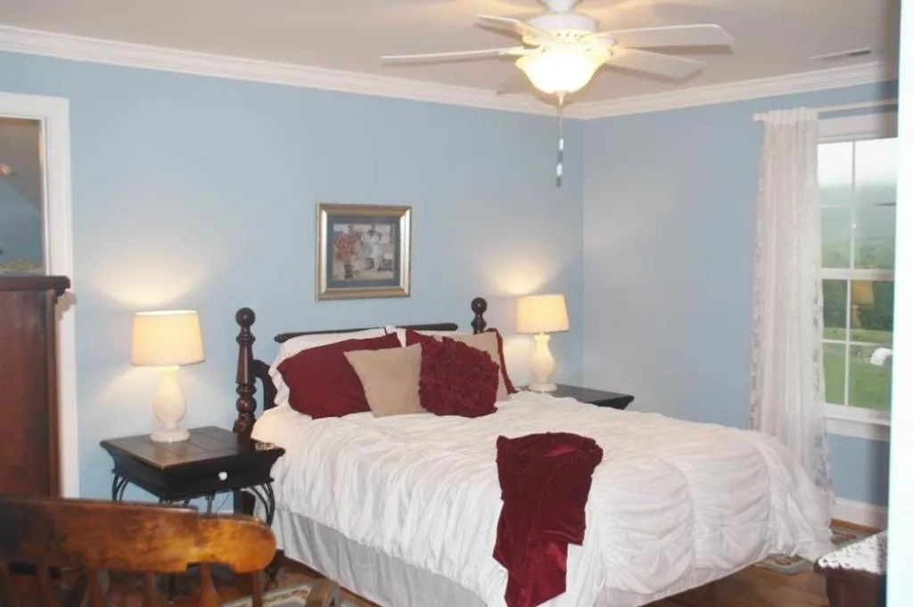 Other, Bed in A Mighty Oak B&B