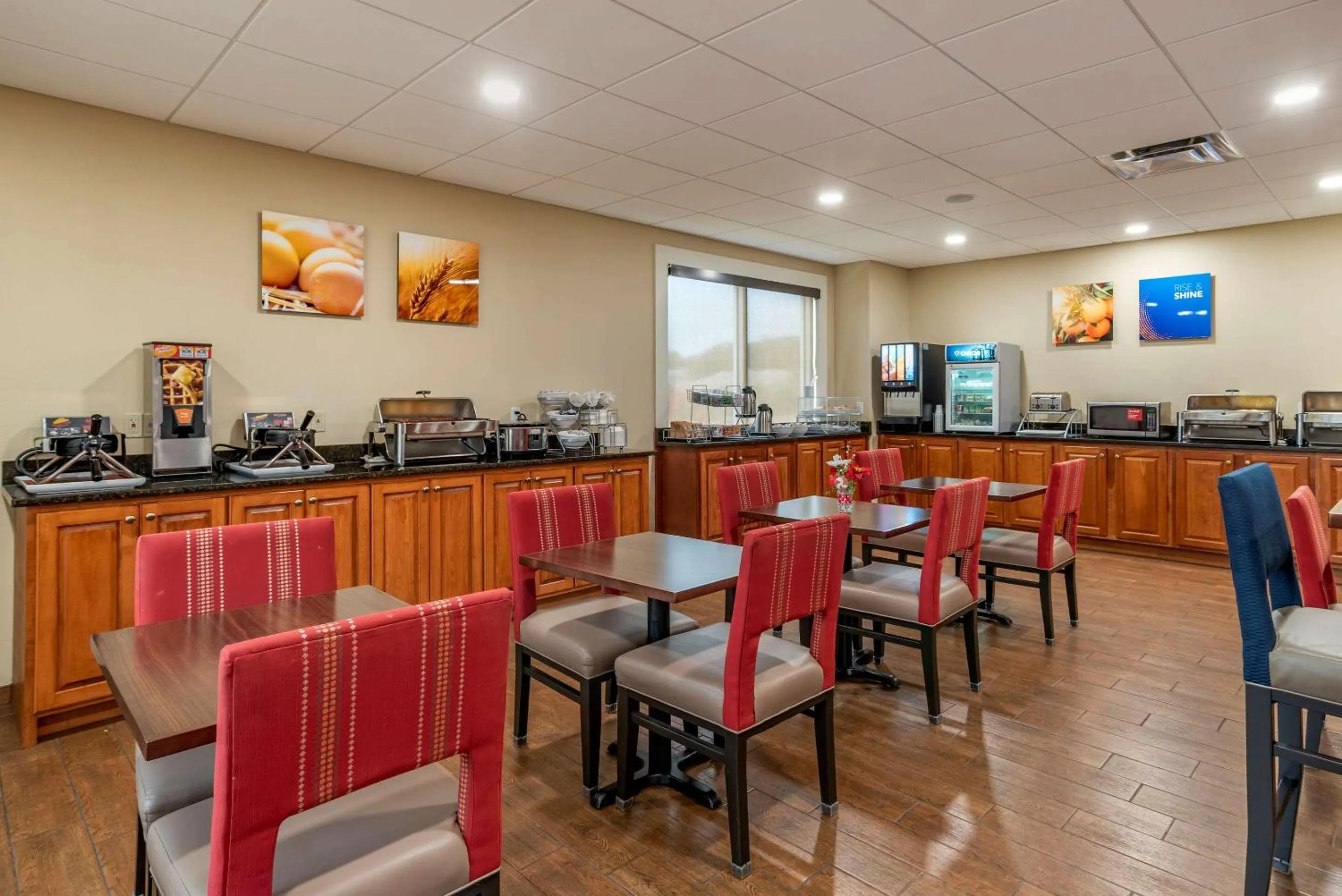 Restaurant/places to eat in Comfort Suites Niceville Near Eglin Air Force Base