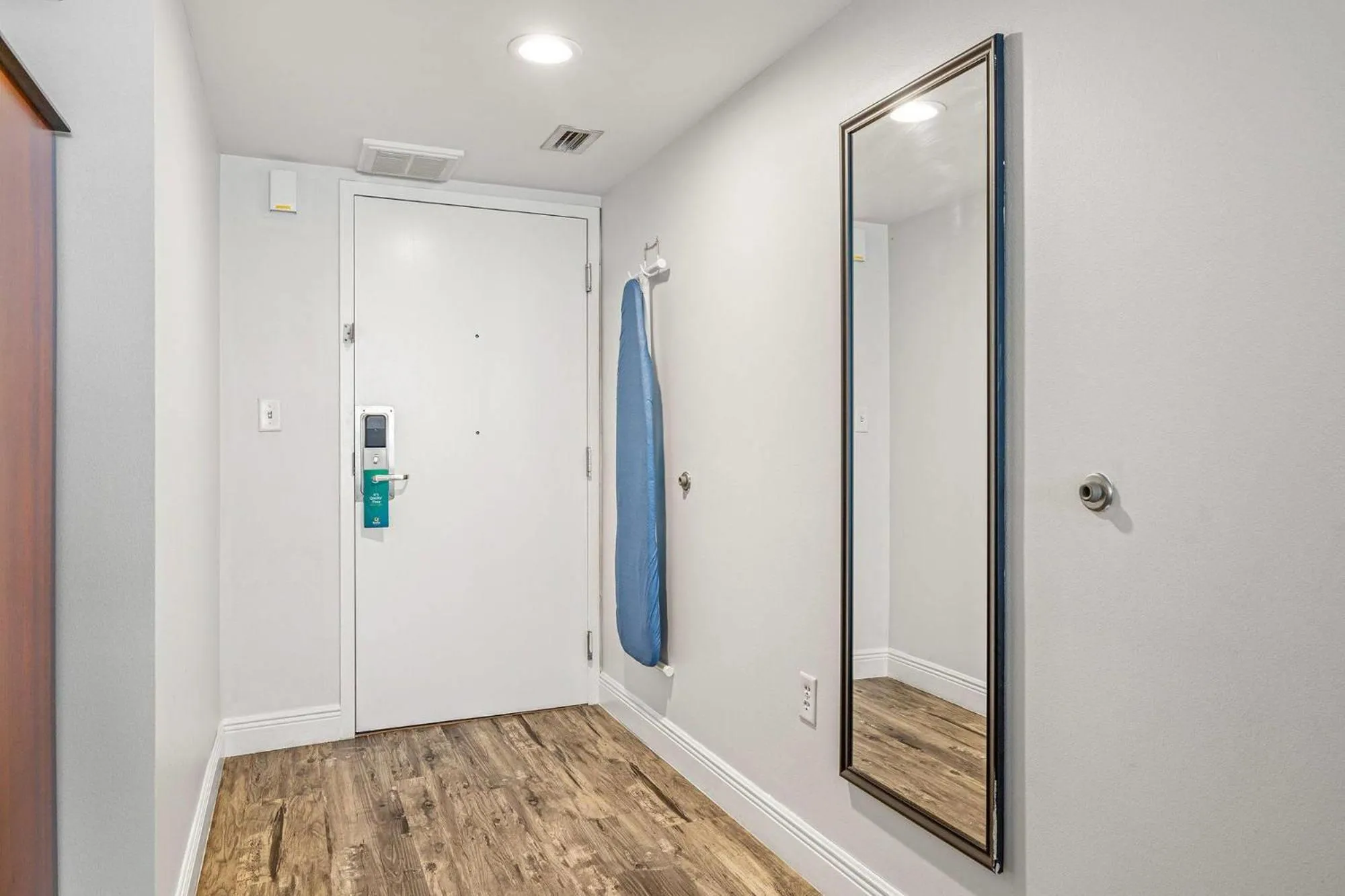 Bedroom in Quality Inn & Suites Tampa near Fairgrounds and Casino