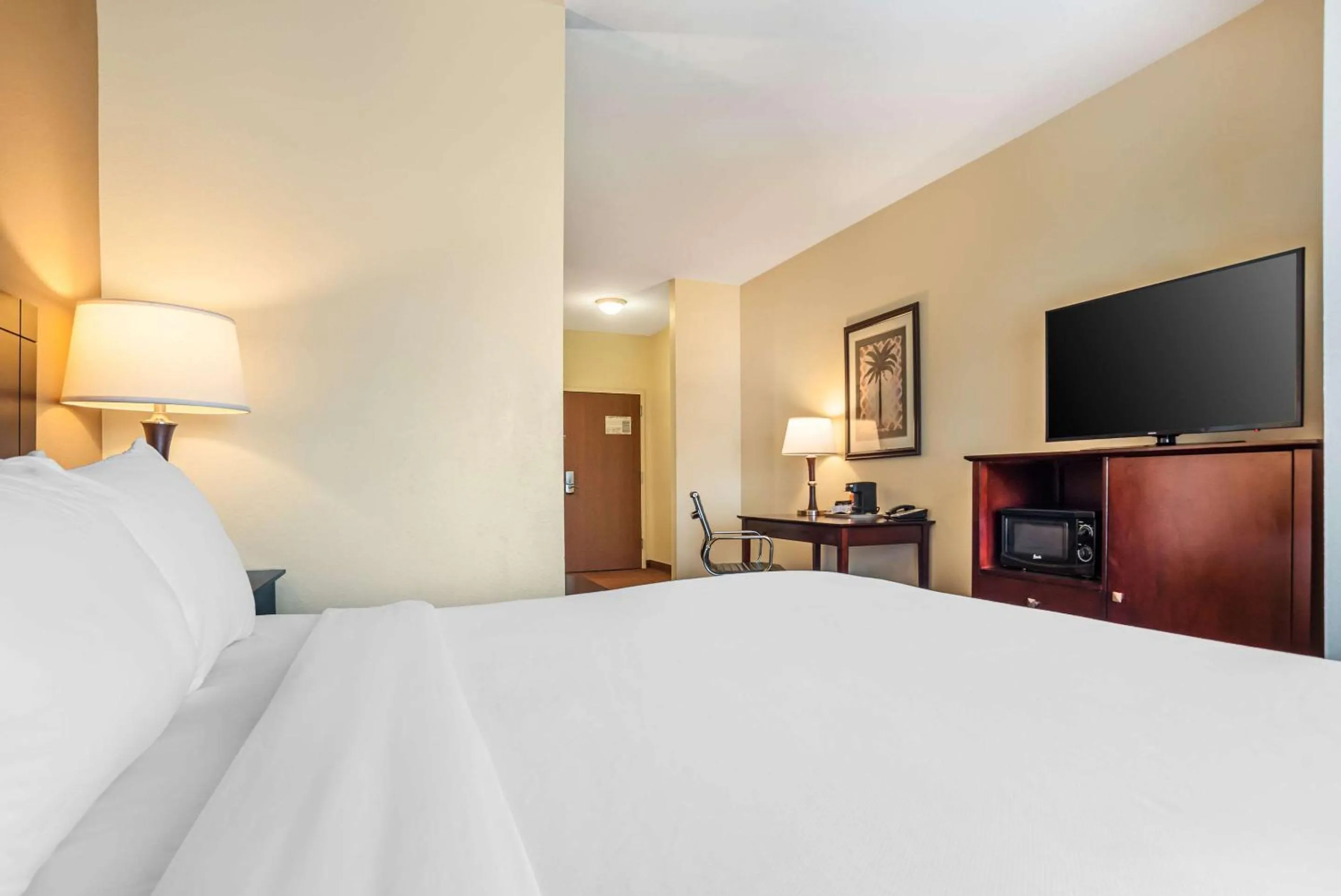Bedroom, Bed in Comfort Inn & Suites Crestview South
