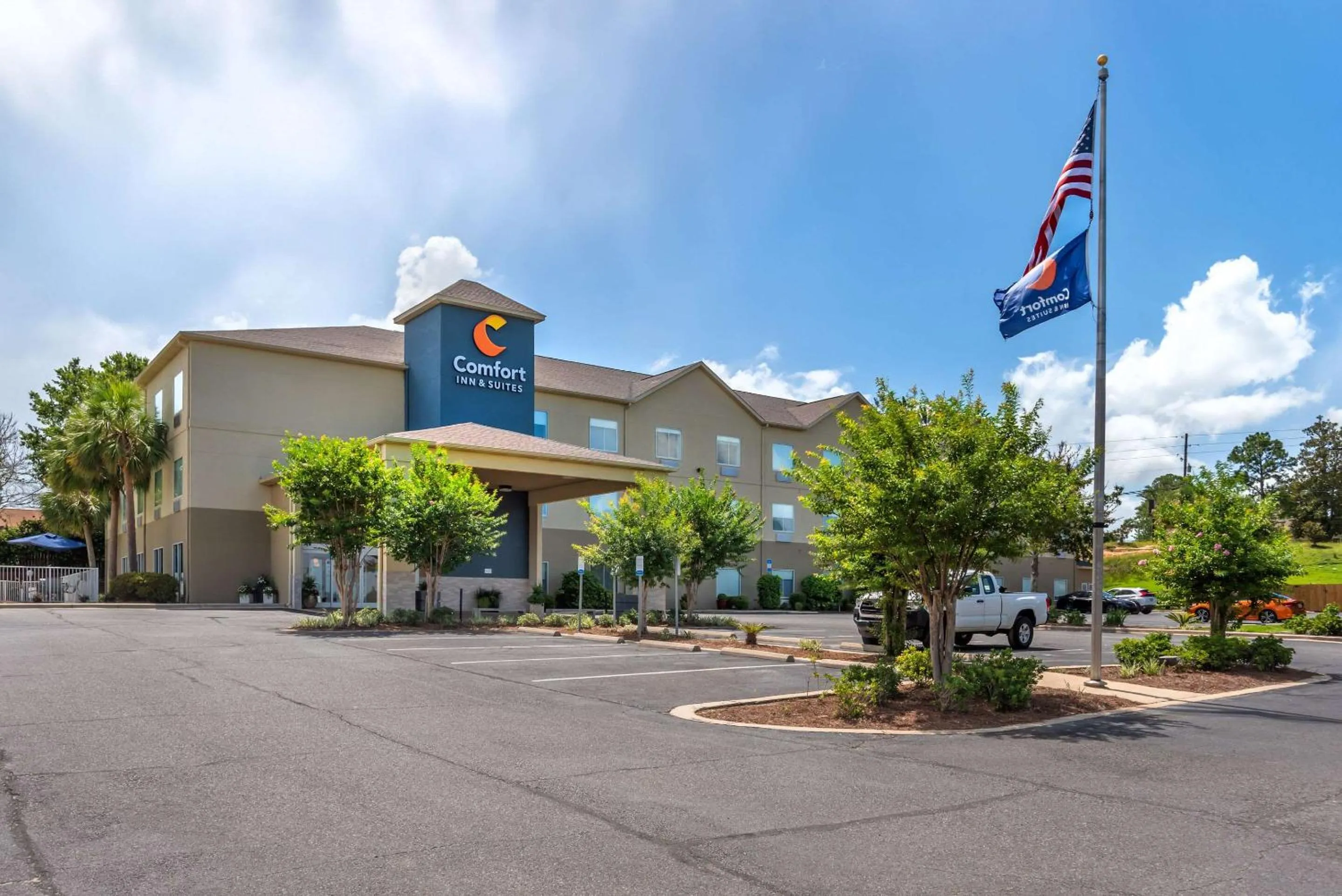 Property building in Comfort Inn & Suites Crestview South