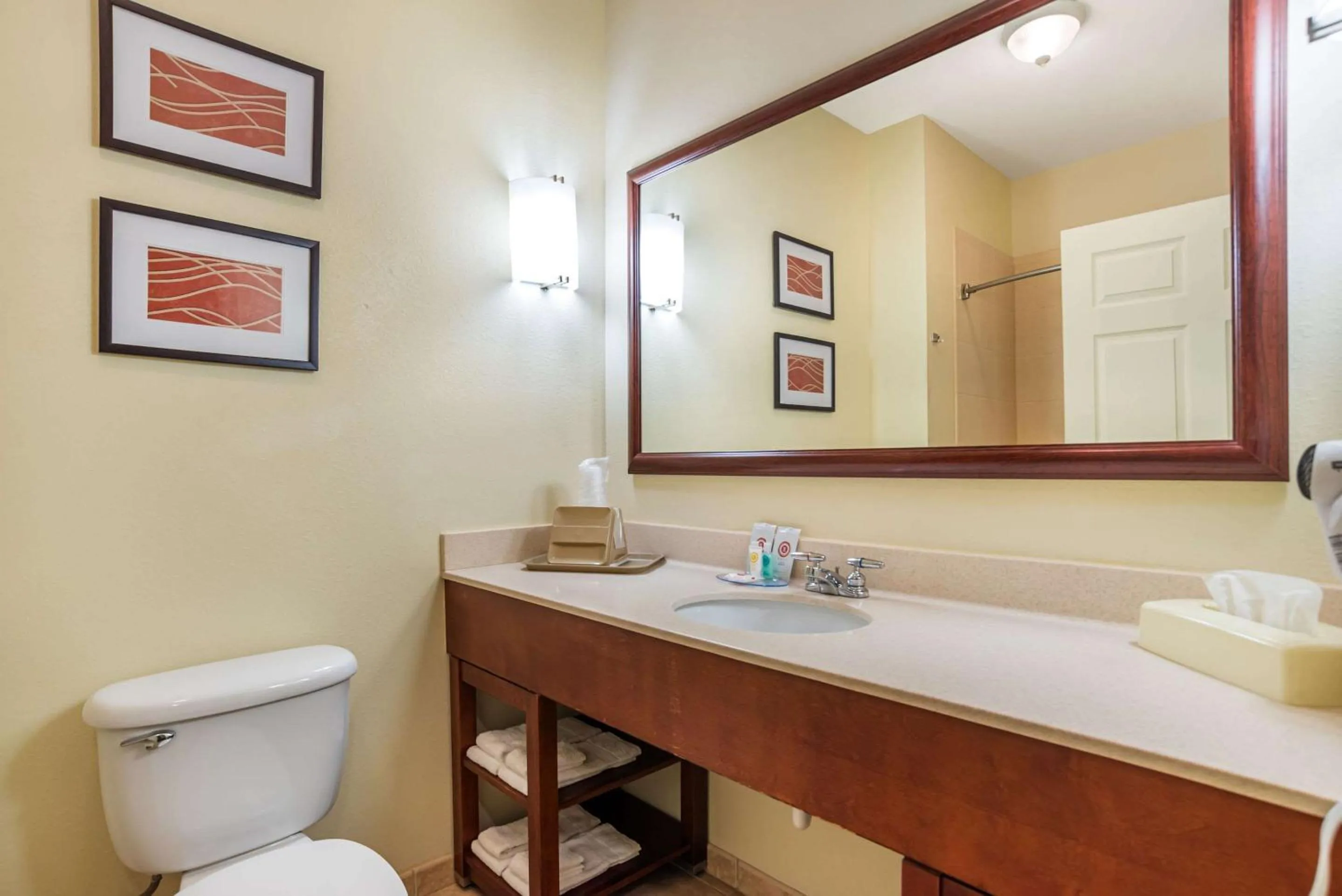 Bedroom in Comfort Inn & Suites Crestview South