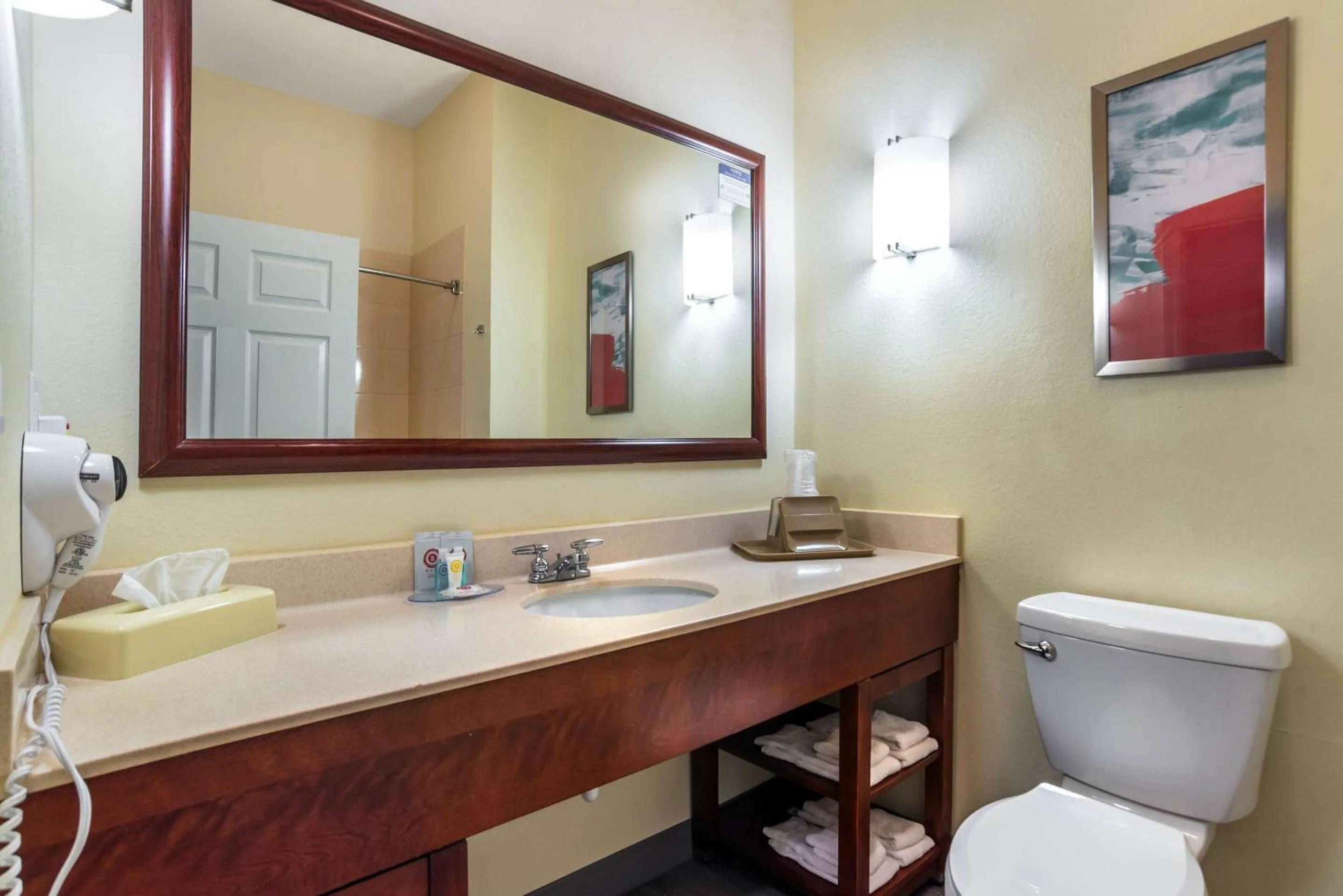 Bedroom in Comfort Inn & Suites Crestview South