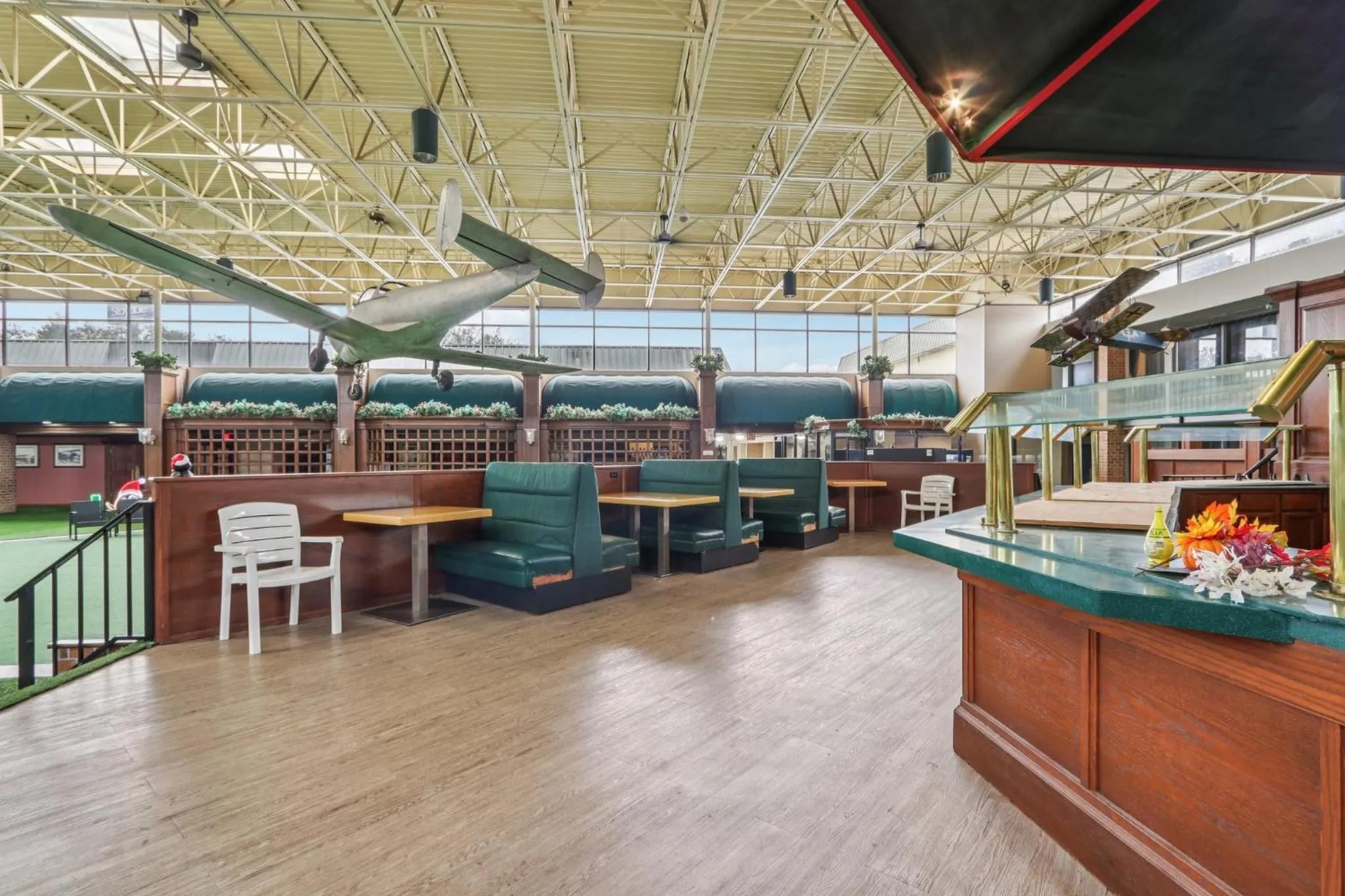 Dining area in Stayable Jax West