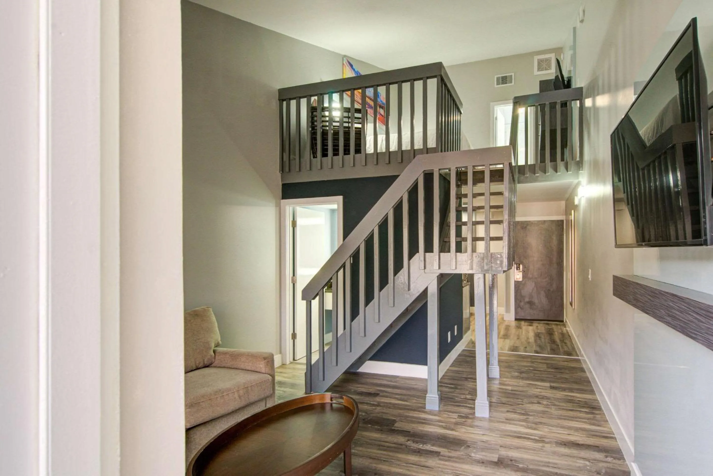 Bedroom in Clarion Pointe Tampa-Brandon Near Fairgrounds and Casino