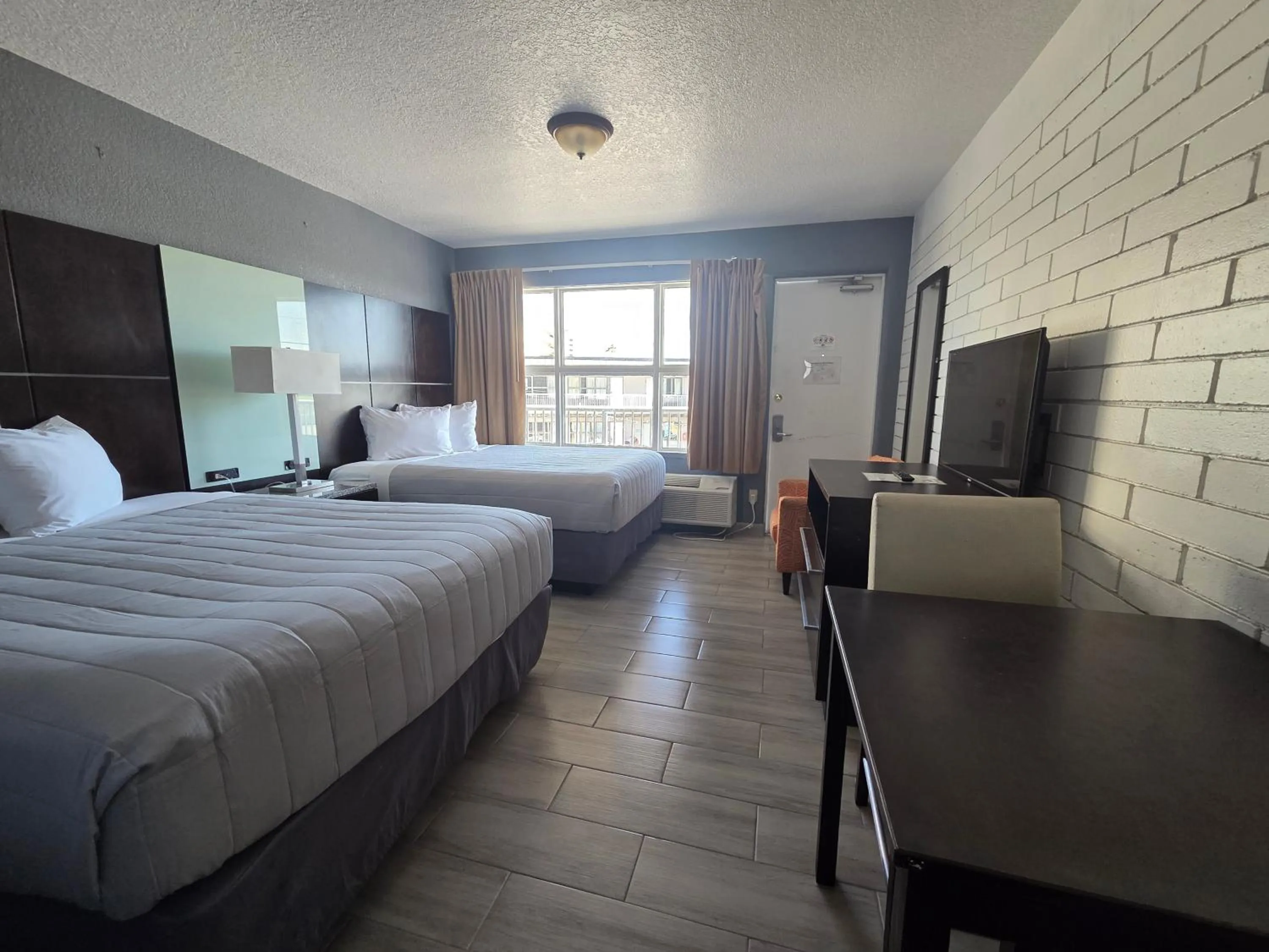 Bed in Beach House Inn