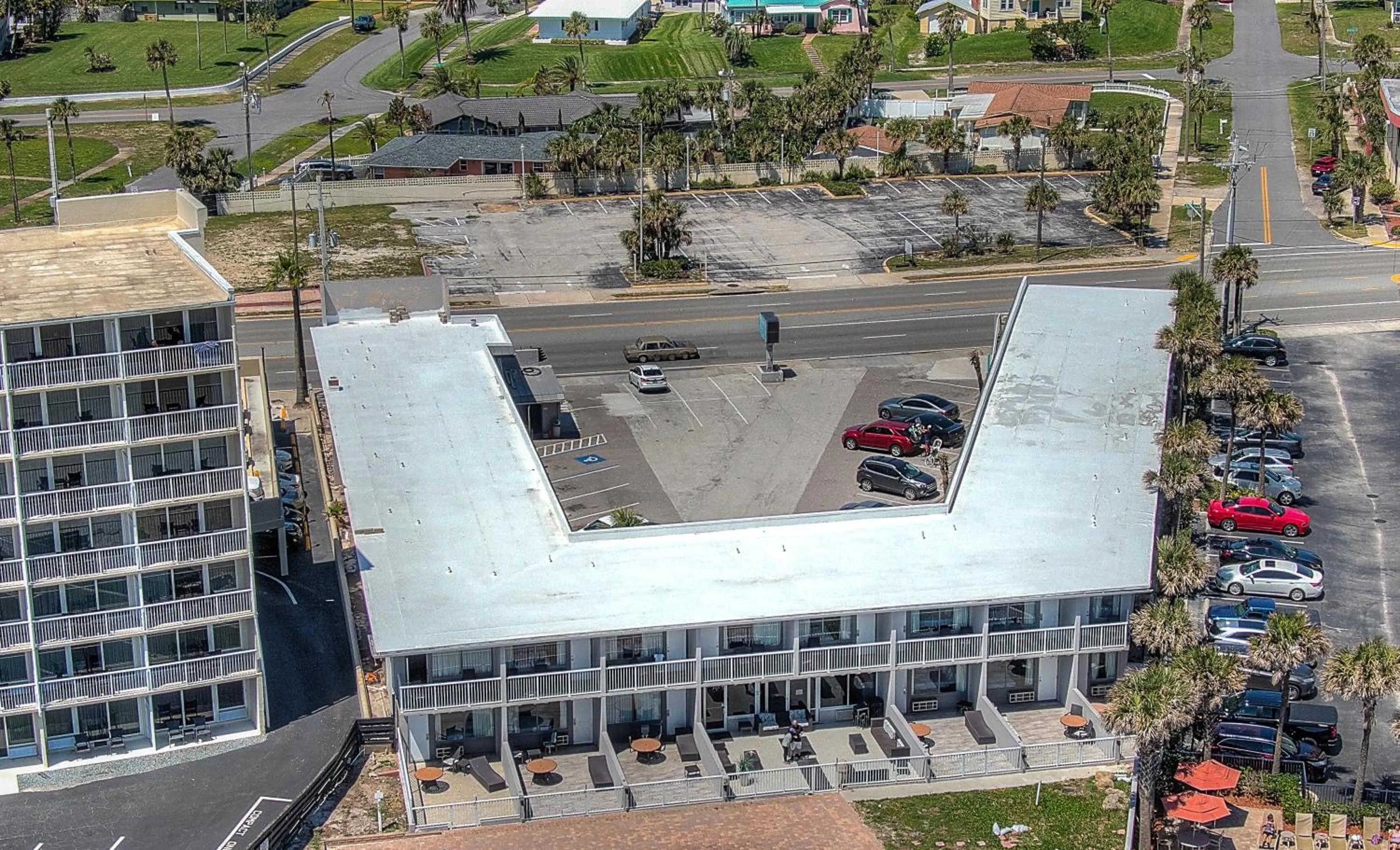 Property building in Beach House Inn