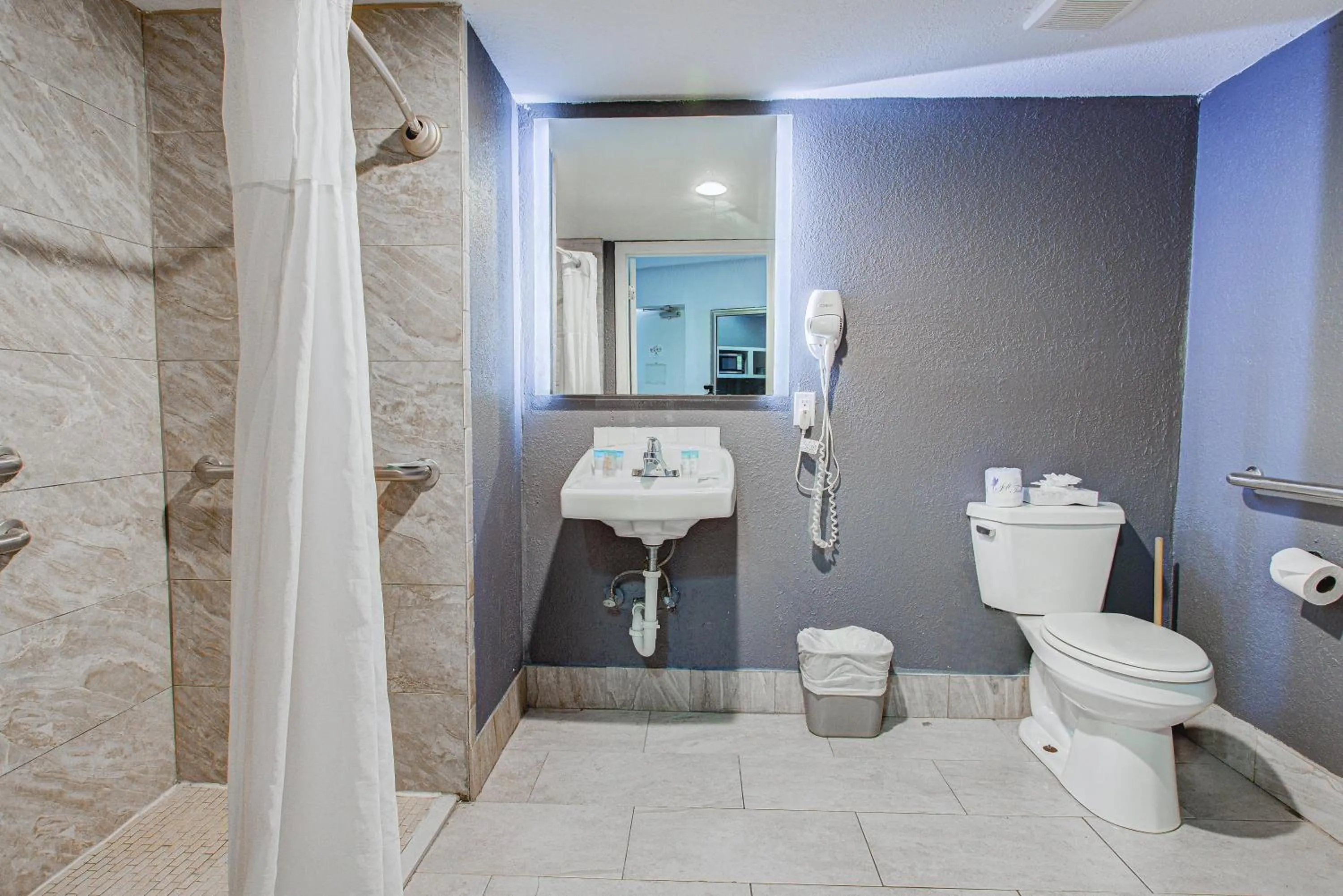 Shower in Beach House Inn