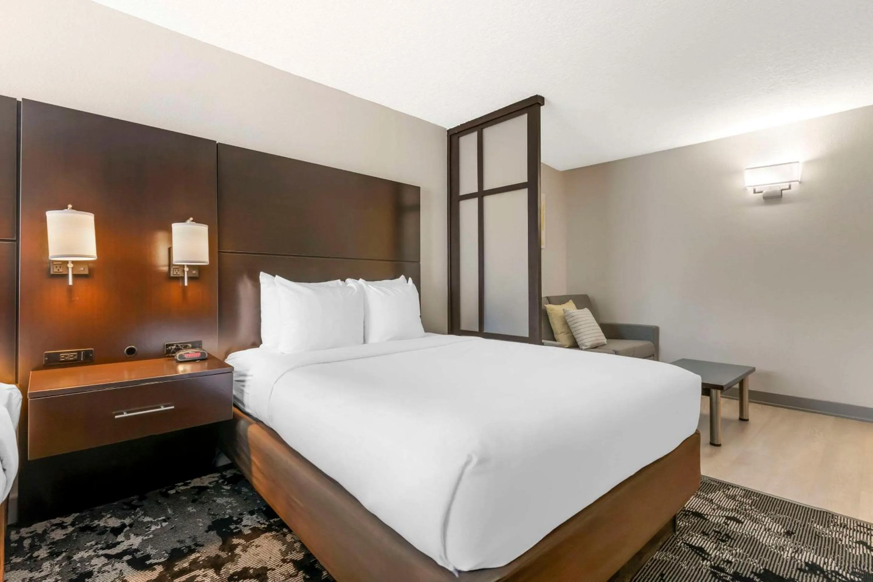 Bedroom, Bed in Comfort Inn & Suites Near Universal Orlando Resort-Convention Ctr