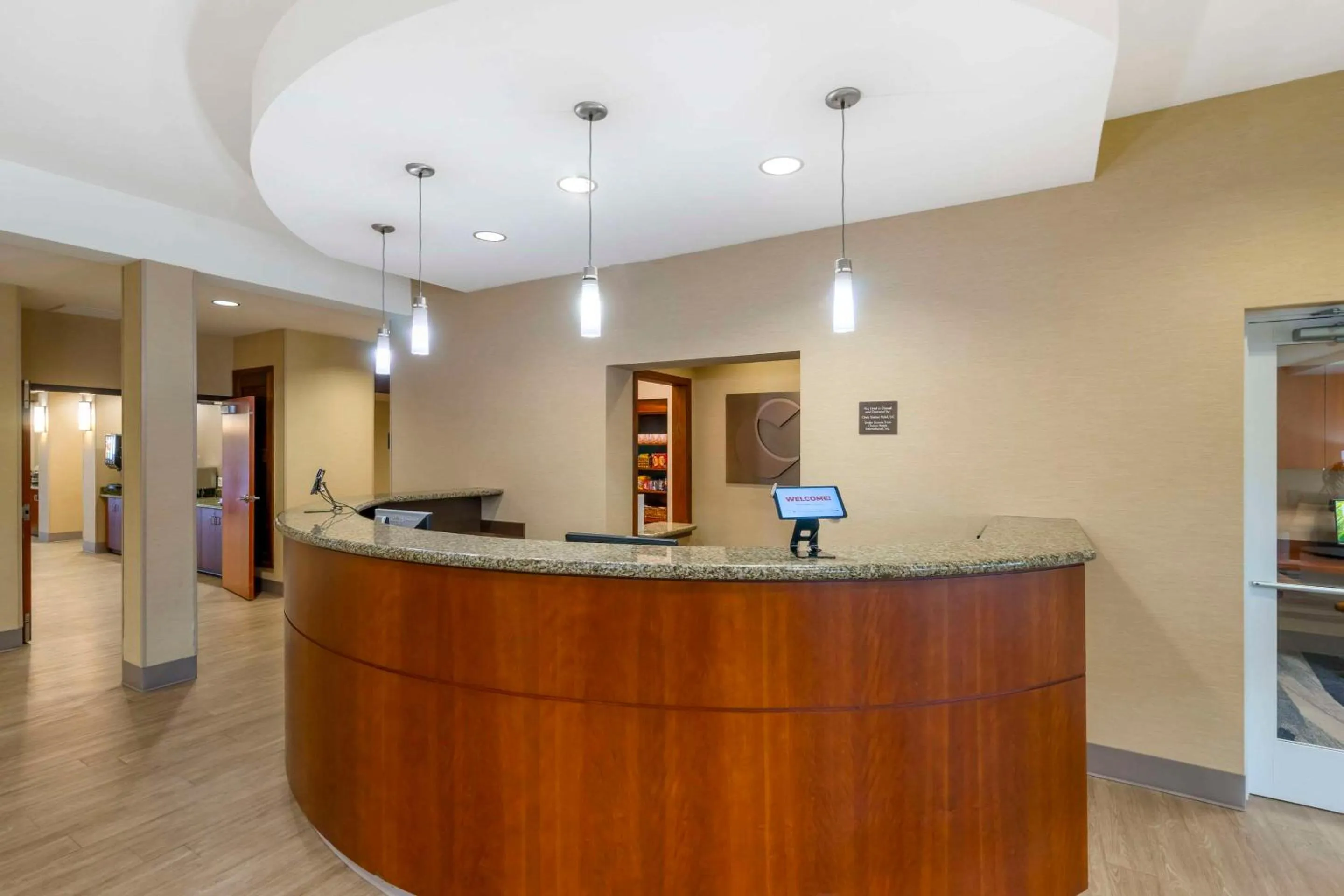 Lobby or reception in Comfort Suites Sarasota-Siesta Key