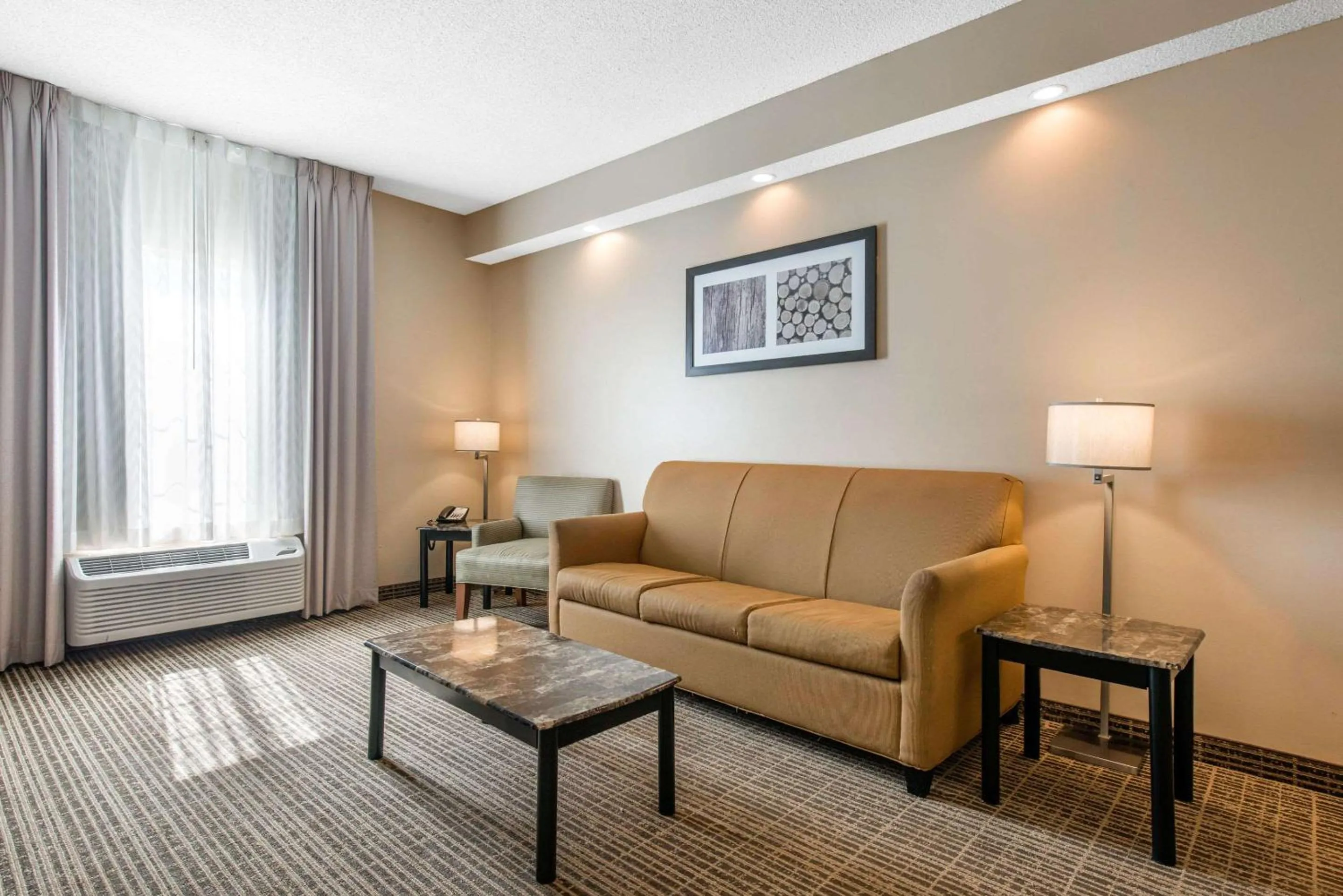 Bedroom in Quality Inn Palm Bay - Melbourne I-95