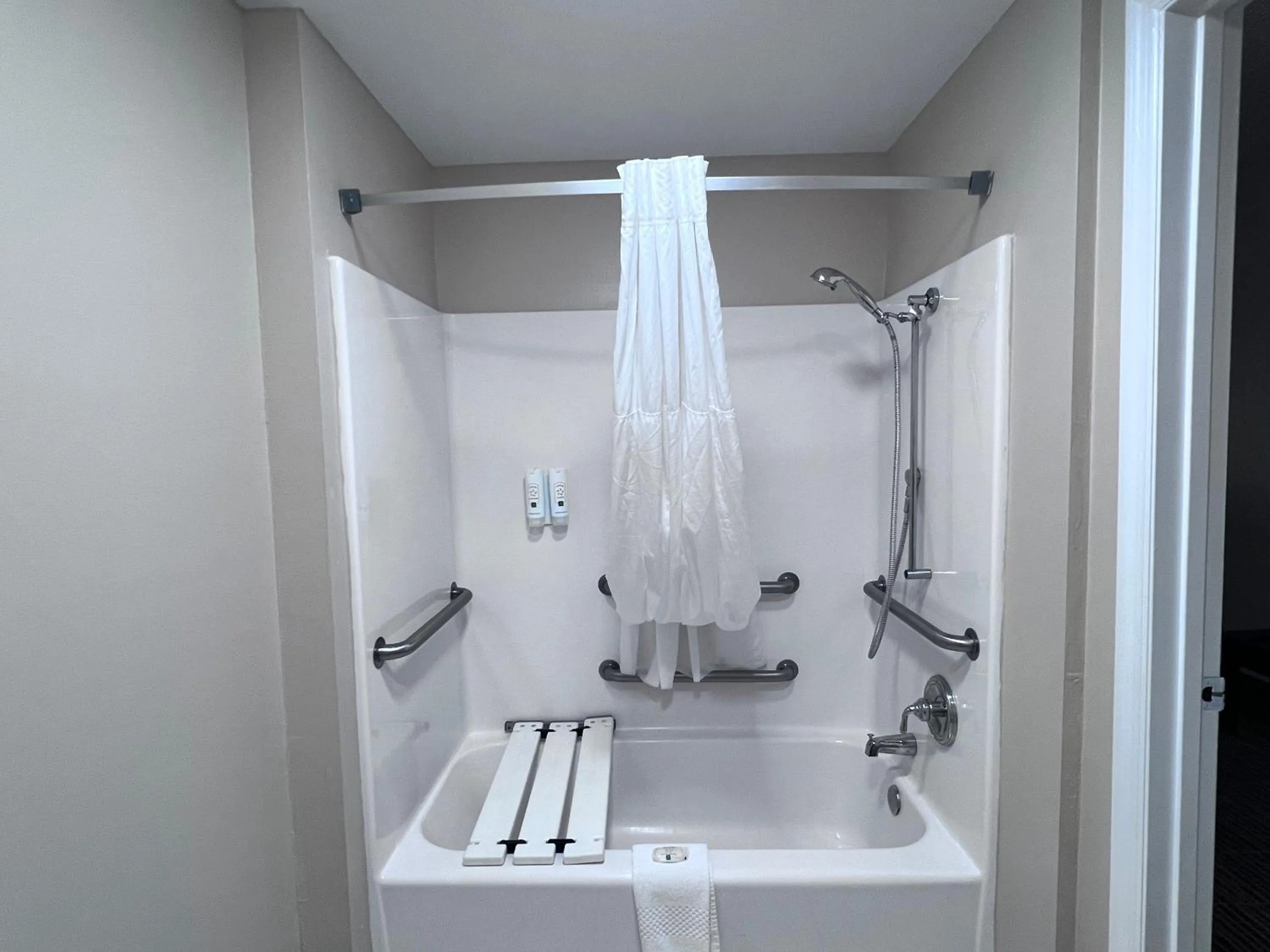 Bathroom in Quality Inn Palm Bay - Melbourne I-95