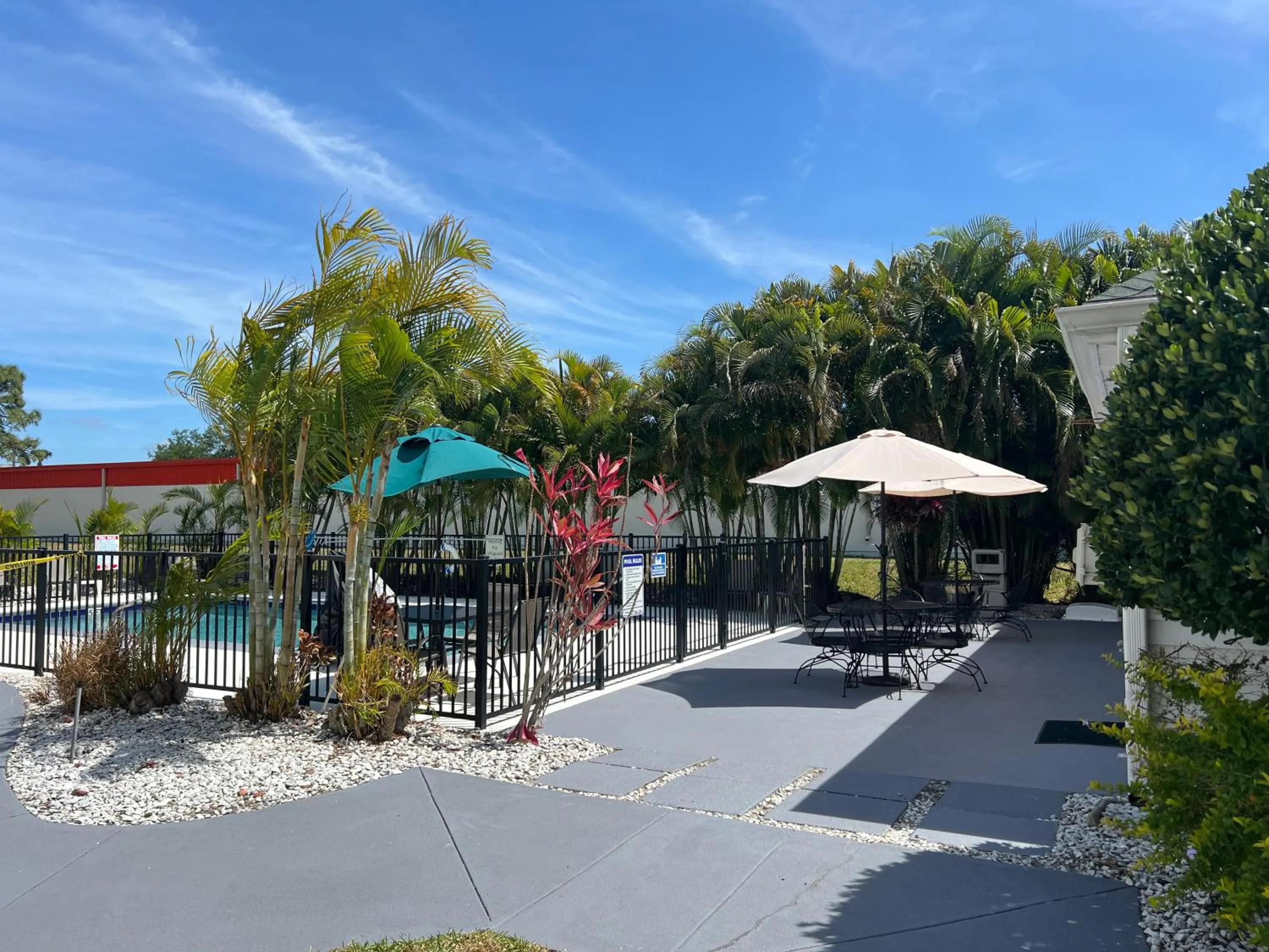 Patio in Quality Inn Palm Bay - Melbourne I-95