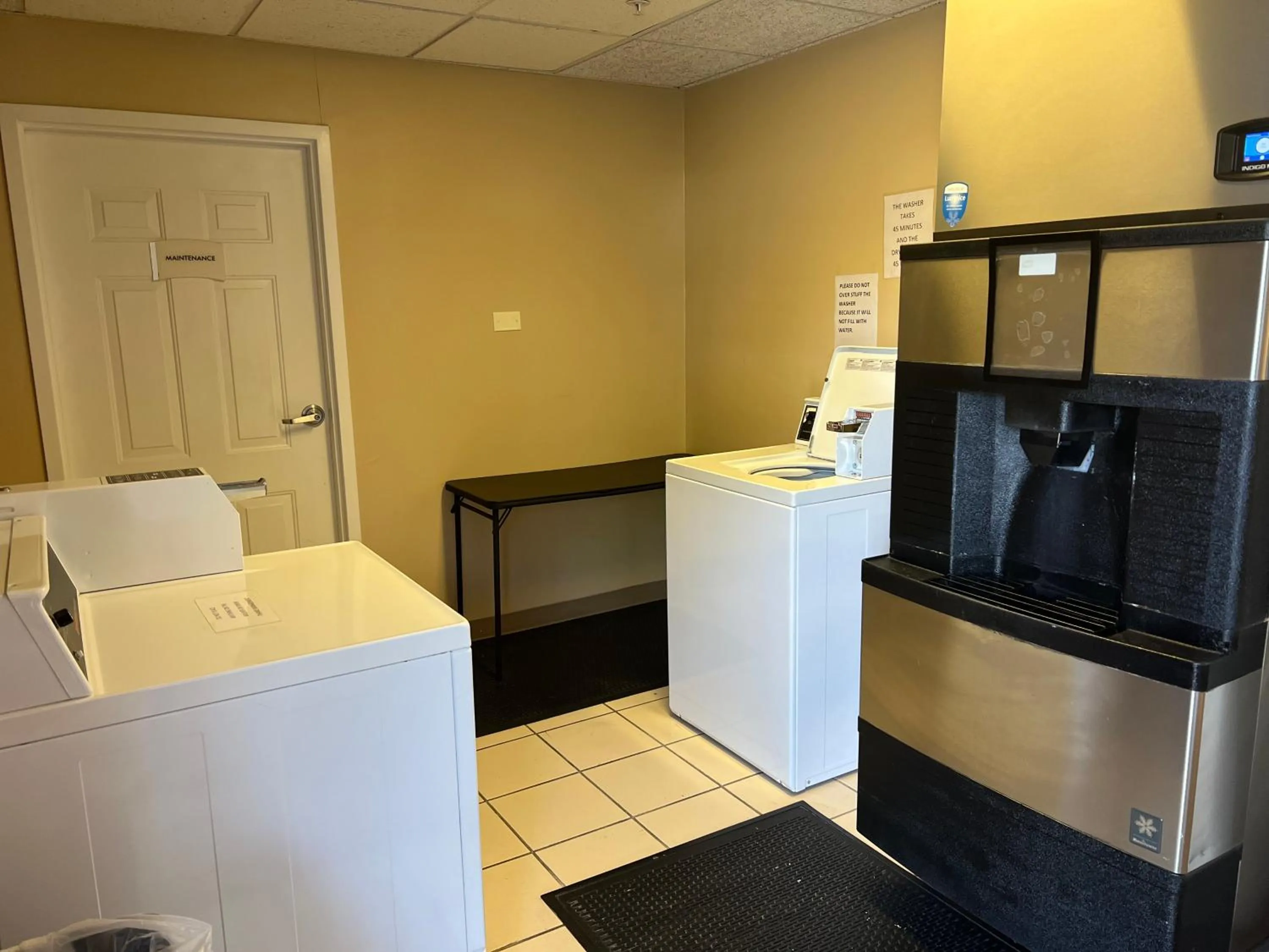 laundry in Quality Inn Palm Bay - Melbourne I-95